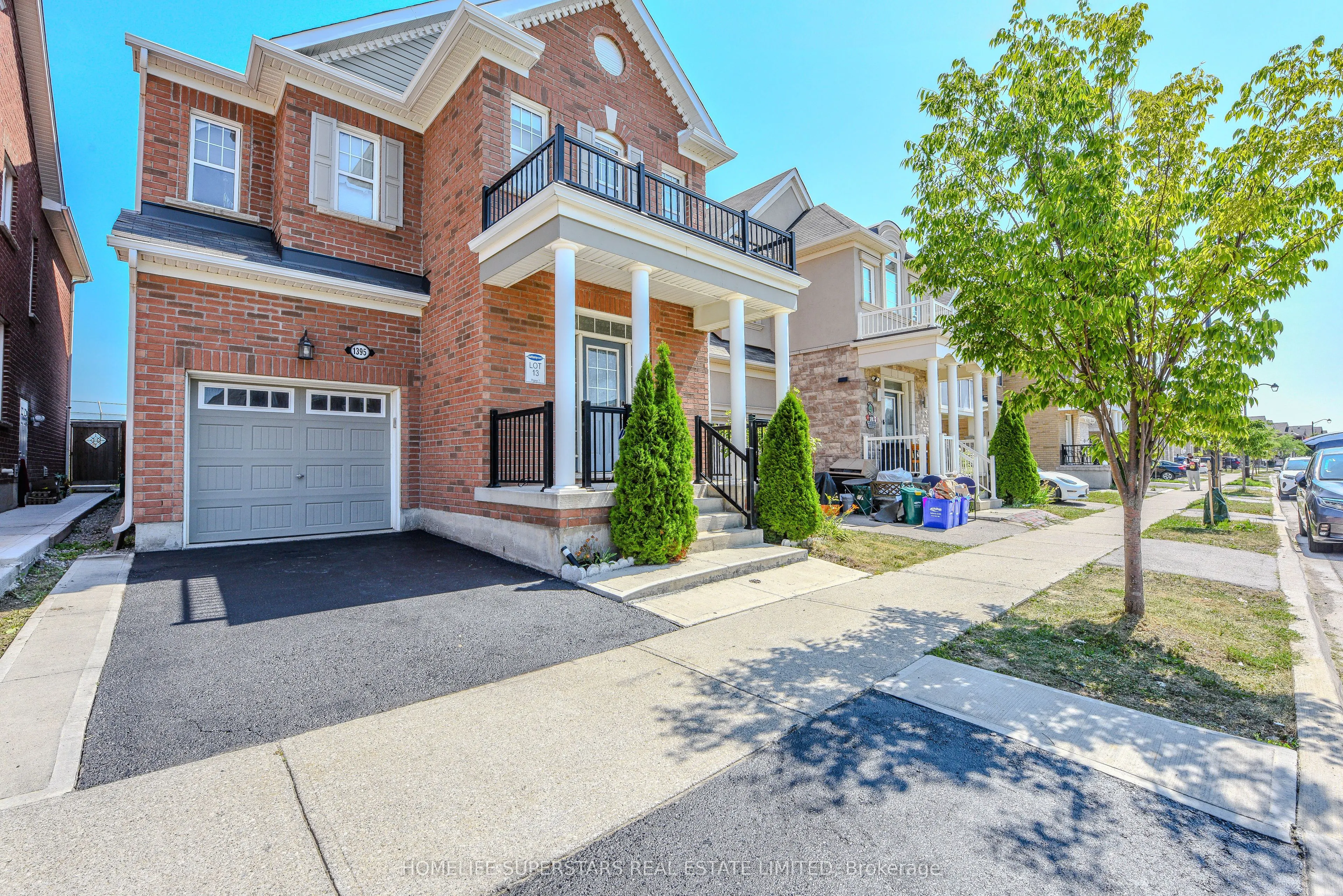 1395 Chretien Street