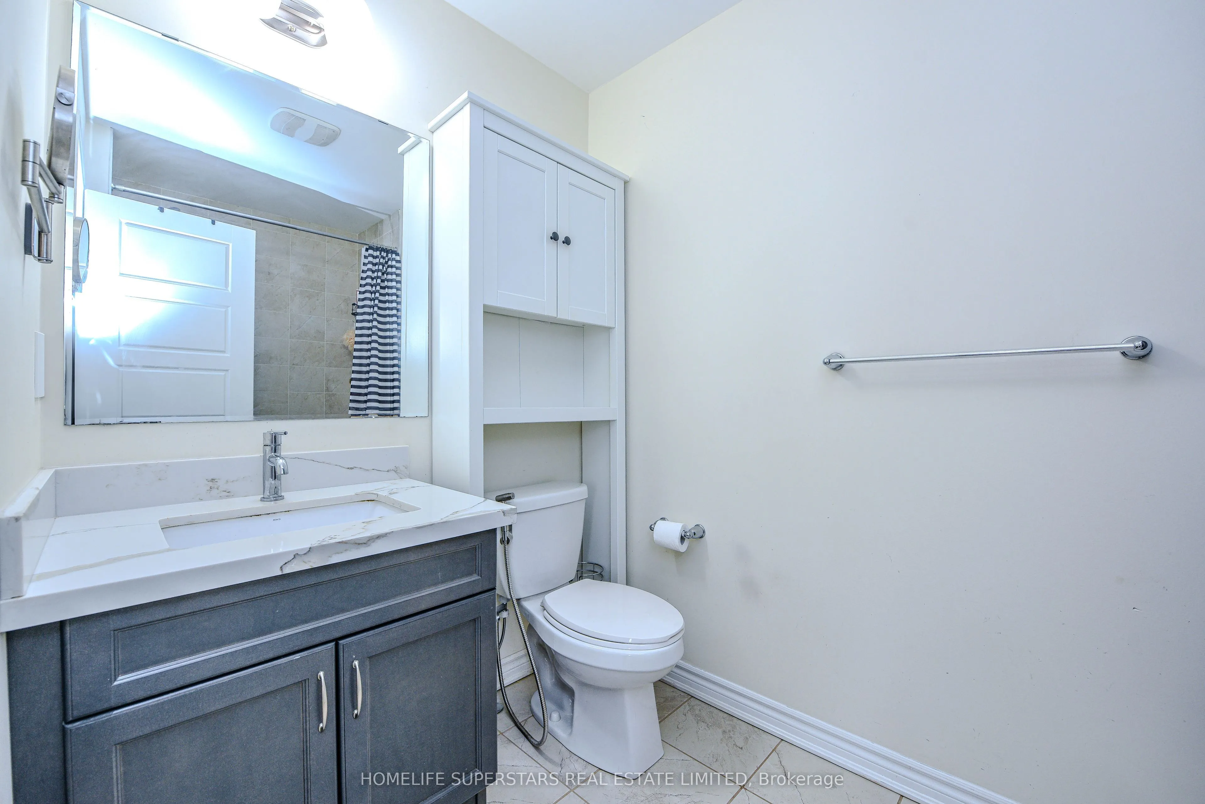 1395 Chretien Street