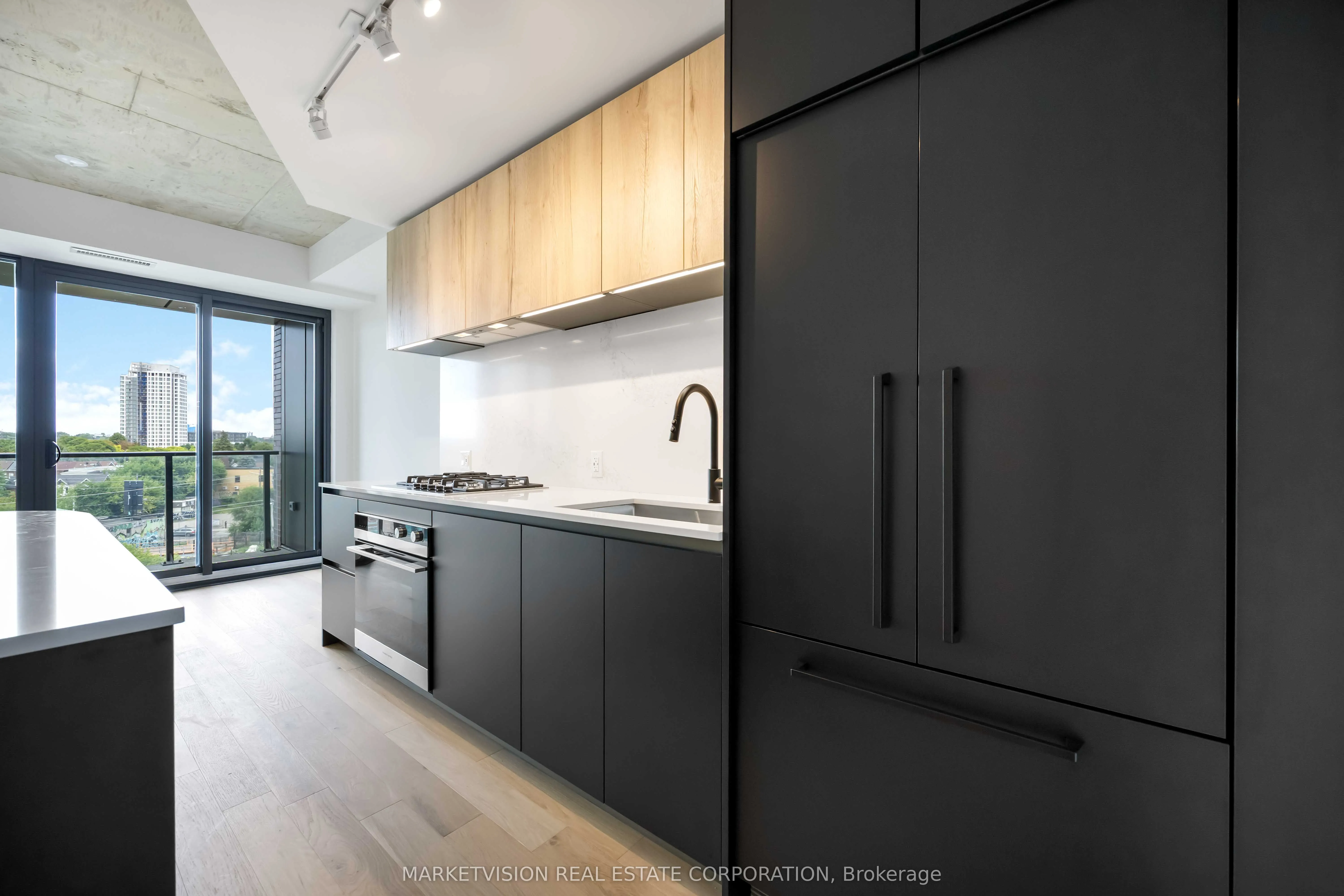 2625 Dundas Street W, #610