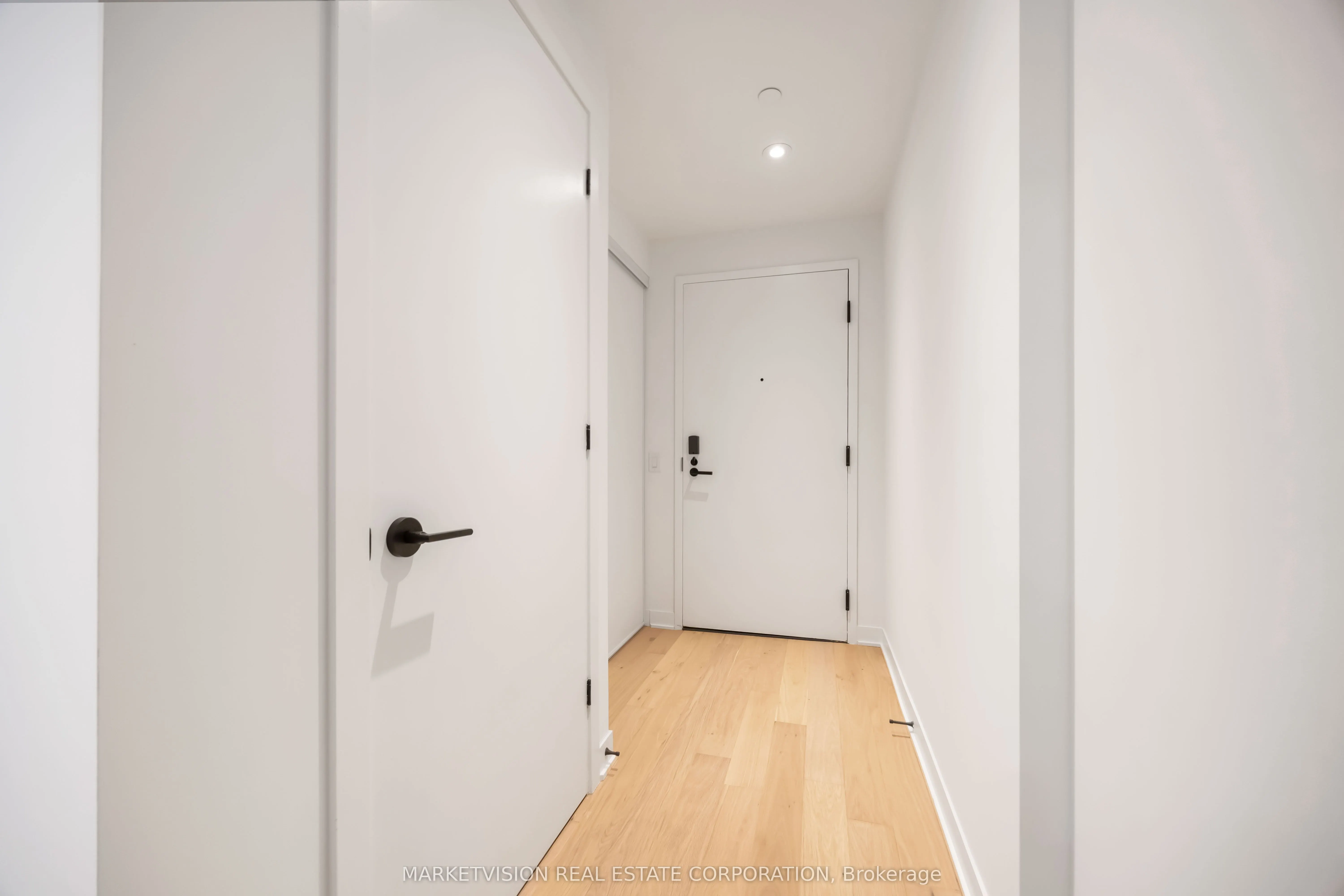 2625 Dundas Street W, #610