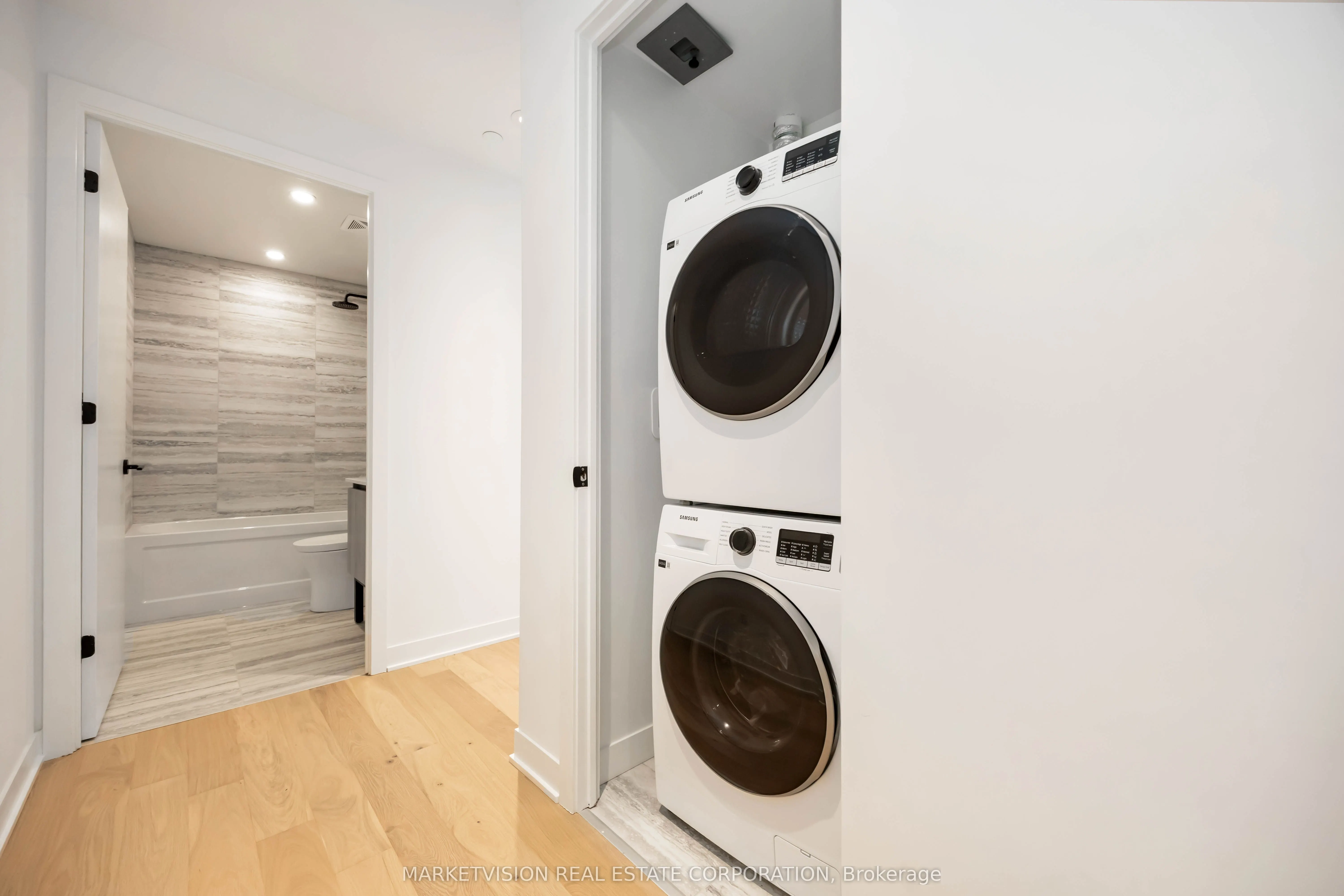 2625 Dundas Street W, #610