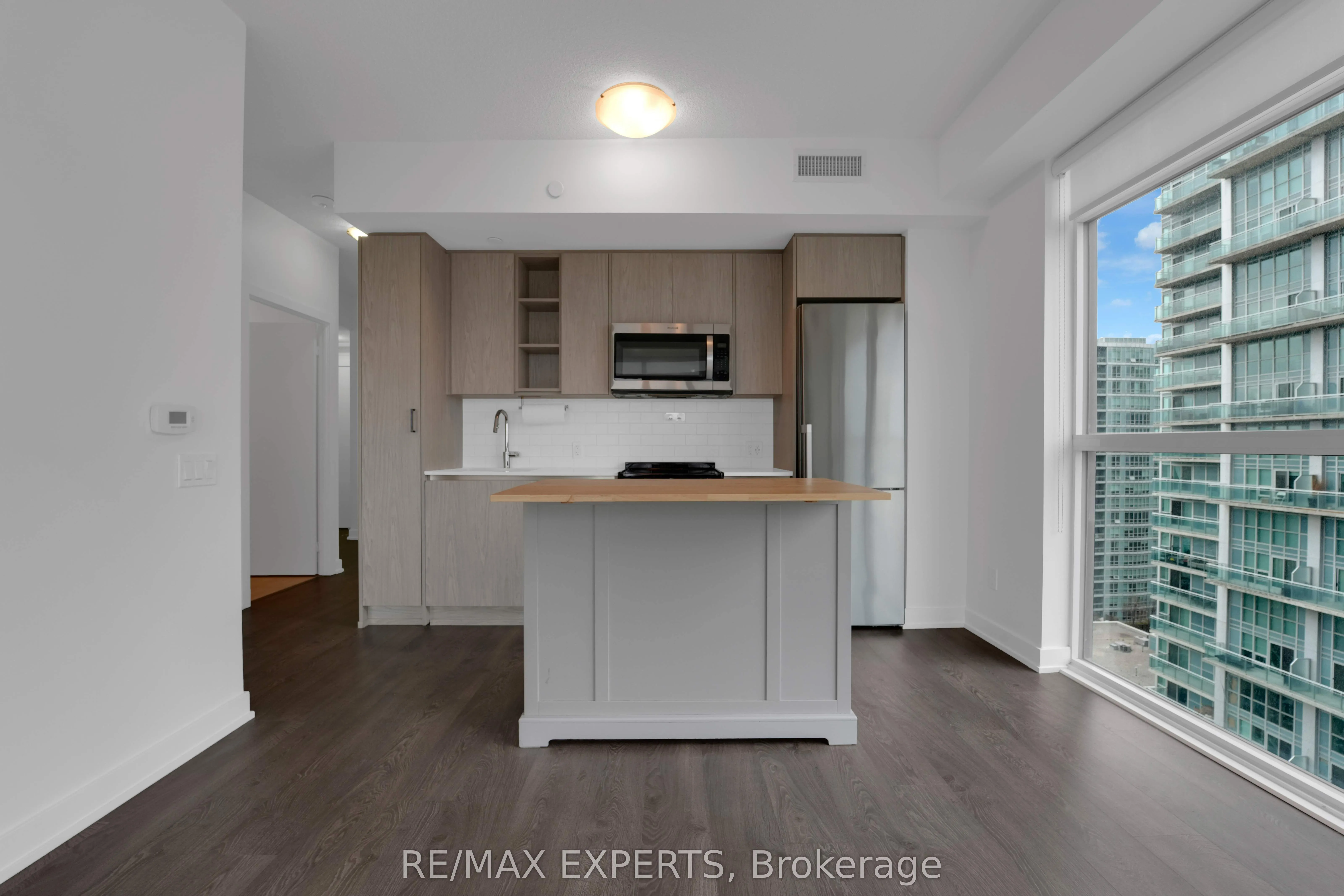 251 Manitoba Street, #1504
