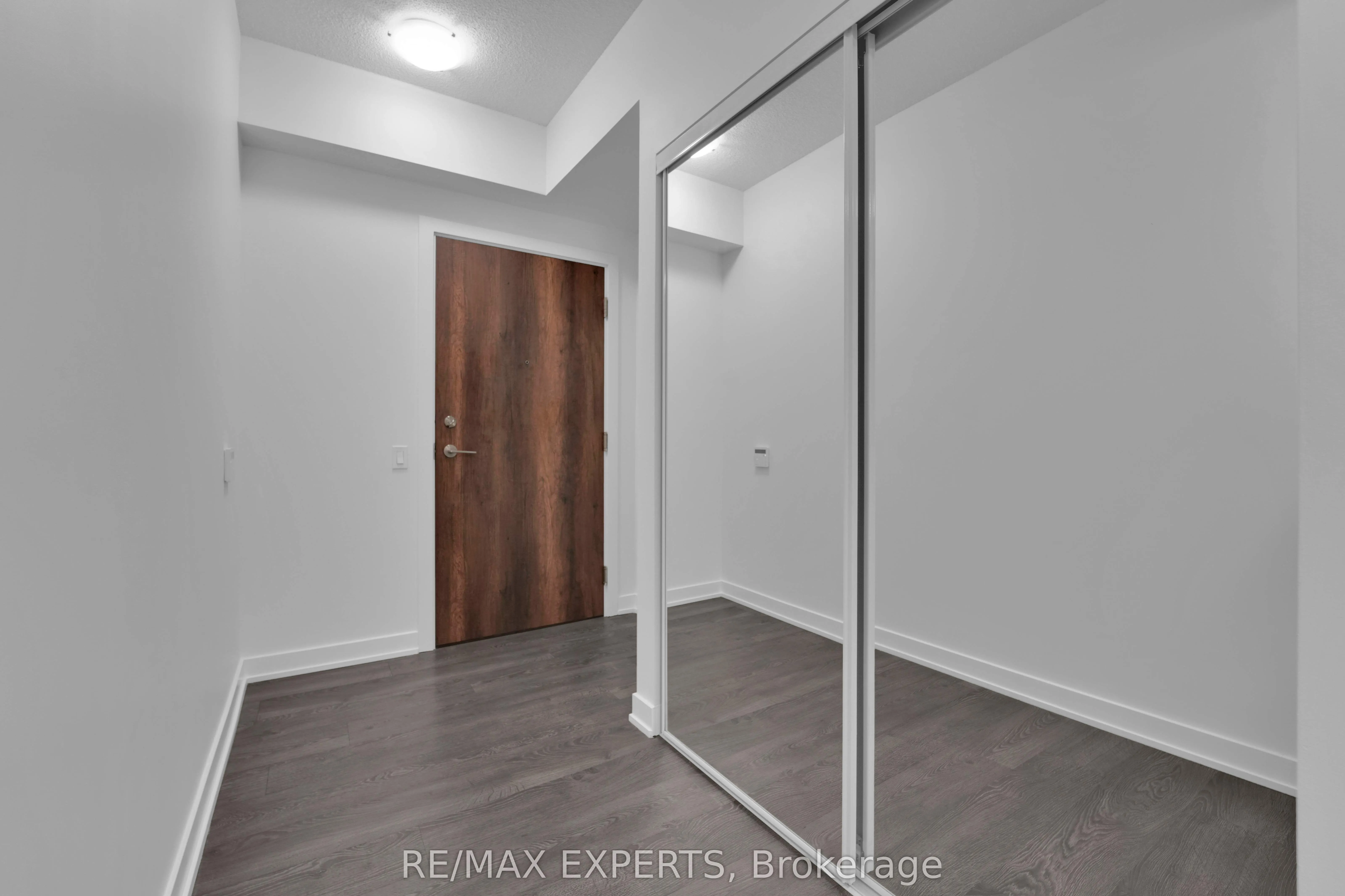 251 Manitoba Street, #1504