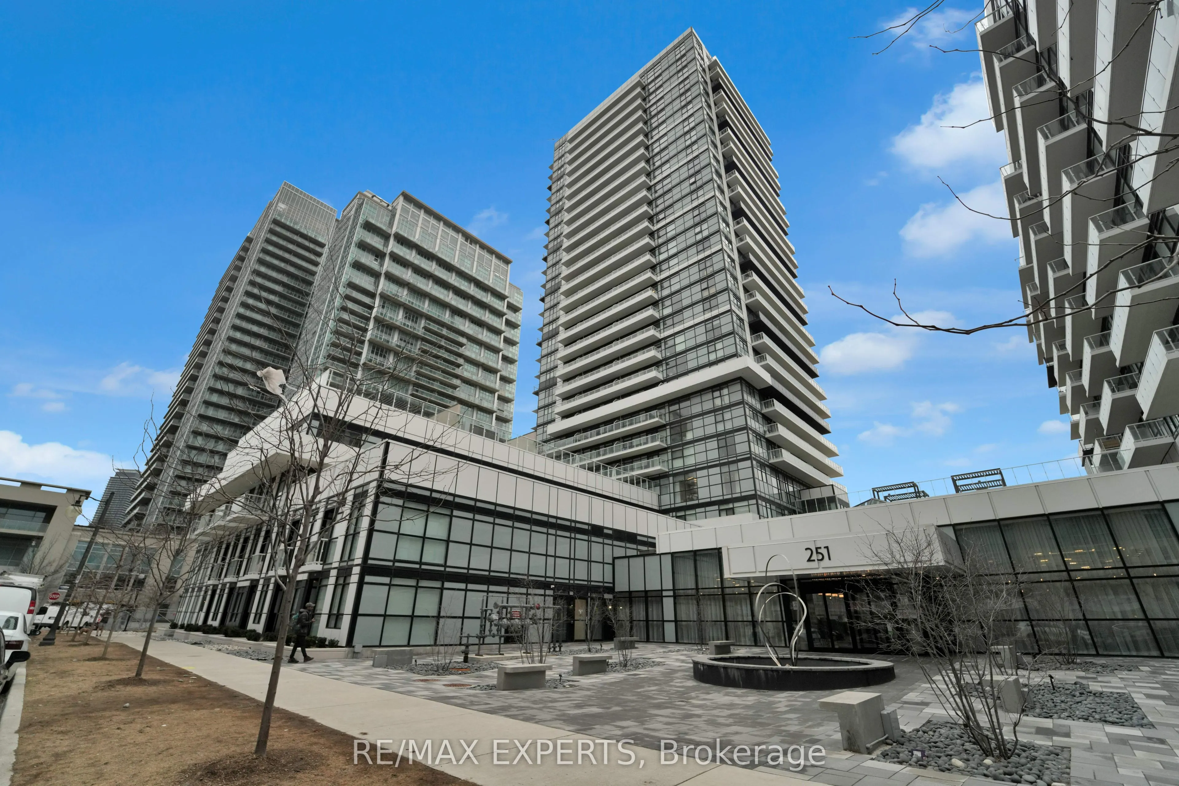 251 Manitoba Street, #1504