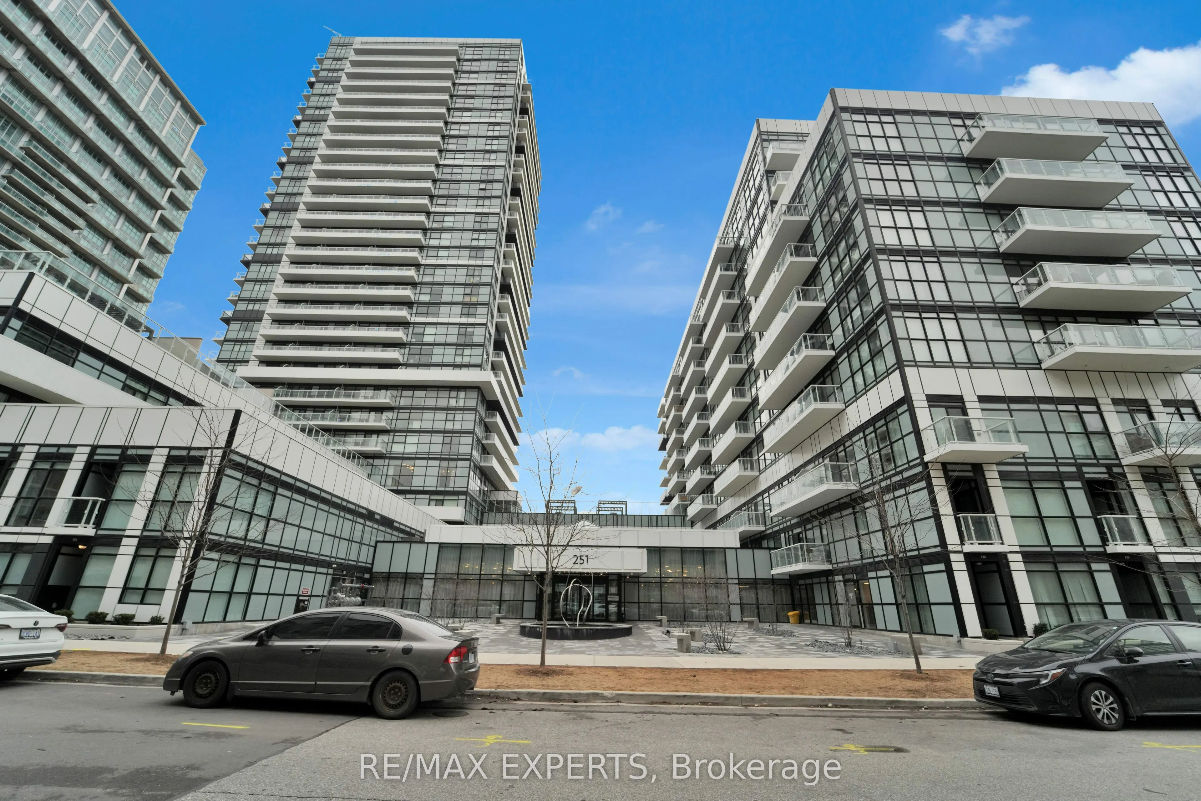 251 Manitoba Street, #1504