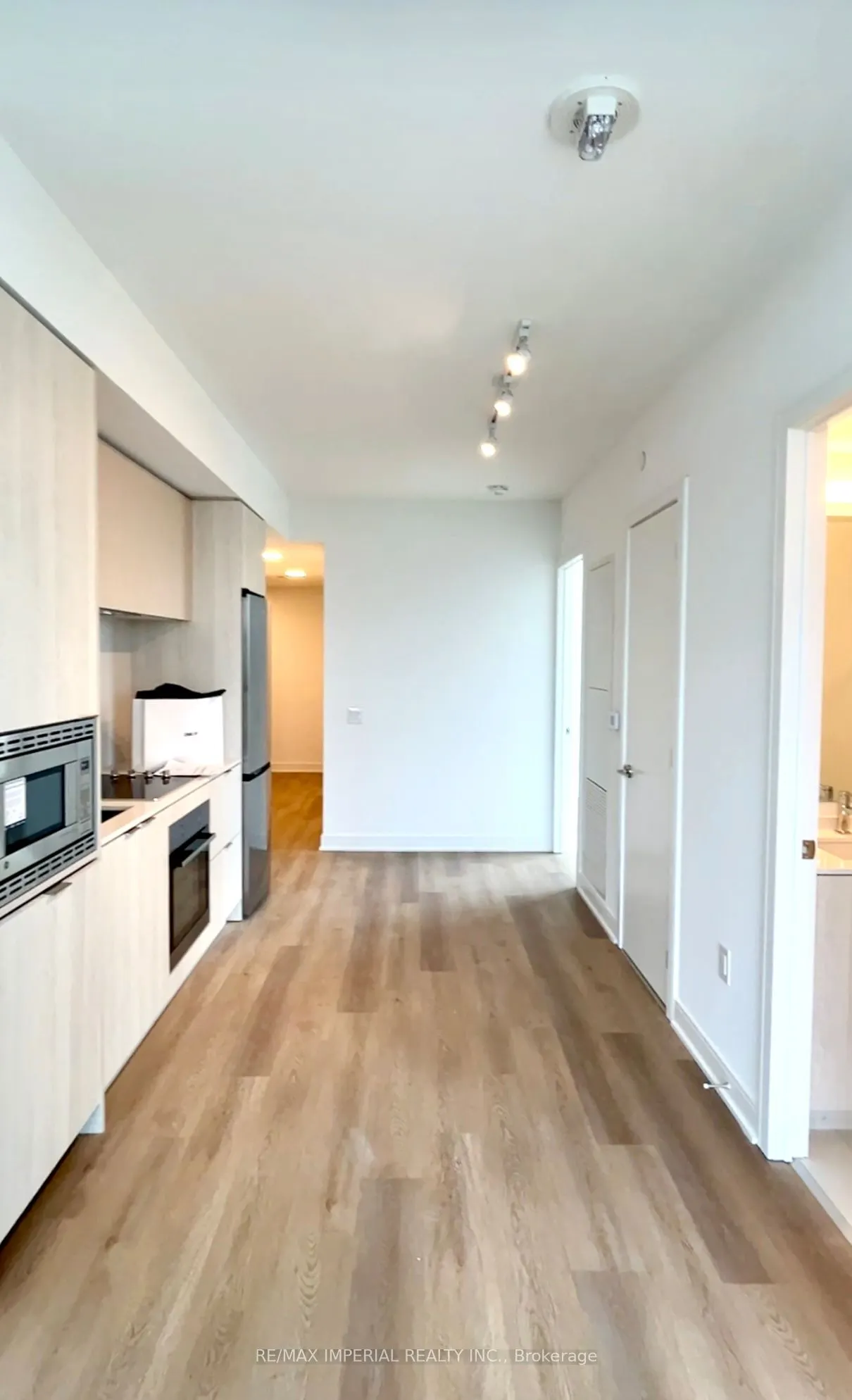 86 Dundas Street, #1104