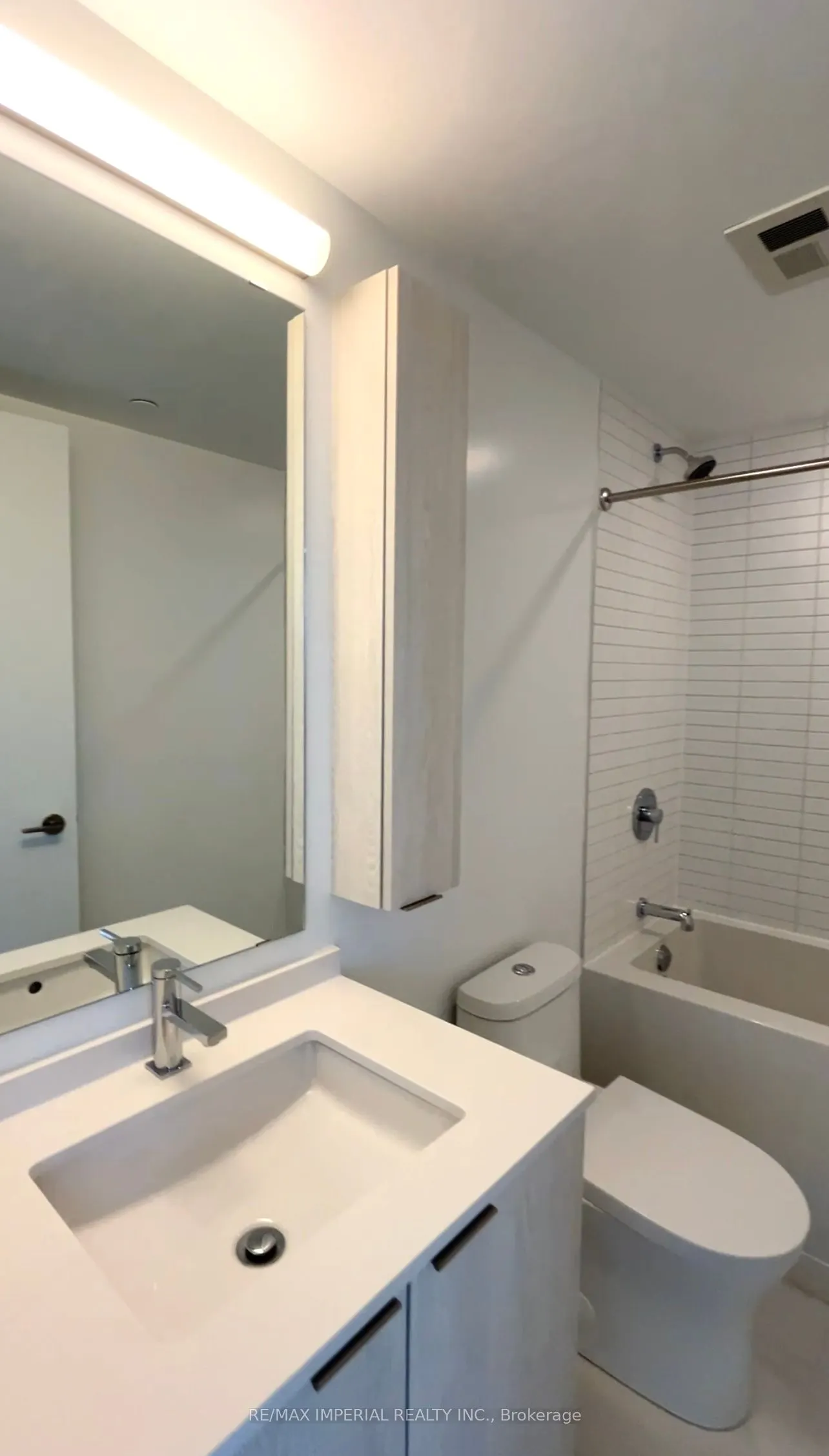86 Dundas Street, #1104