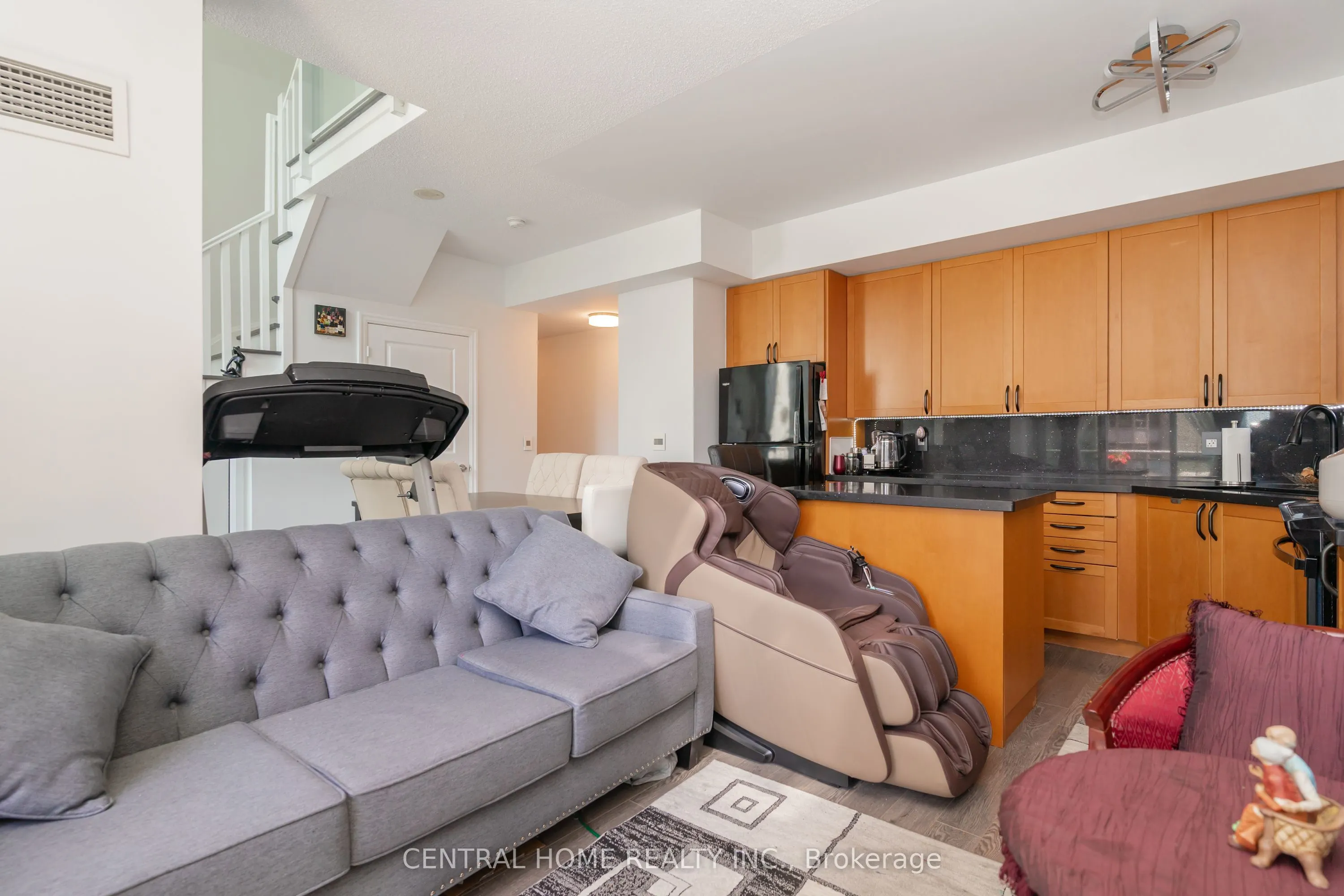 3939 Duke Of York Boulevard, #717