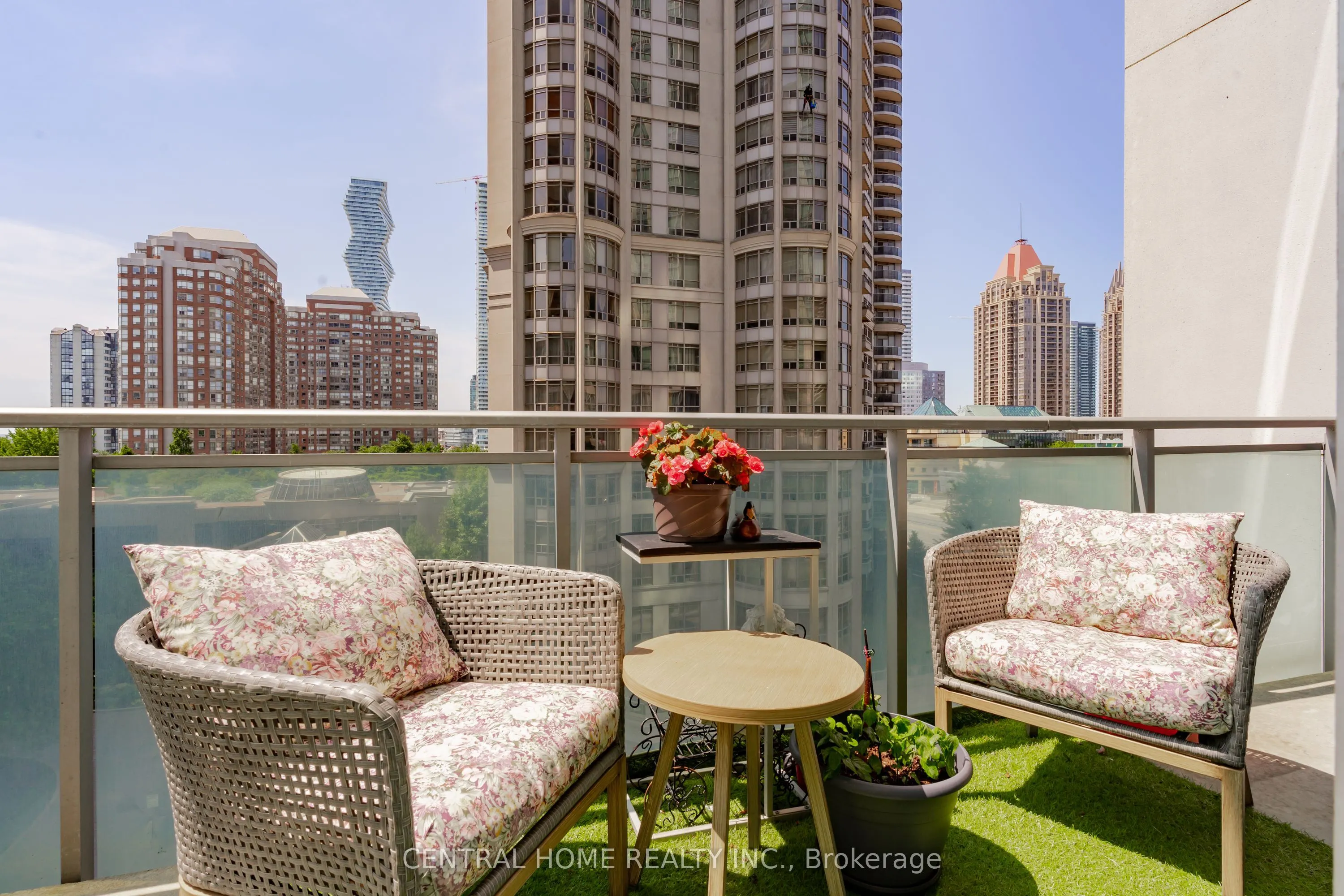 3939 Duke Of York Boulevard, #717