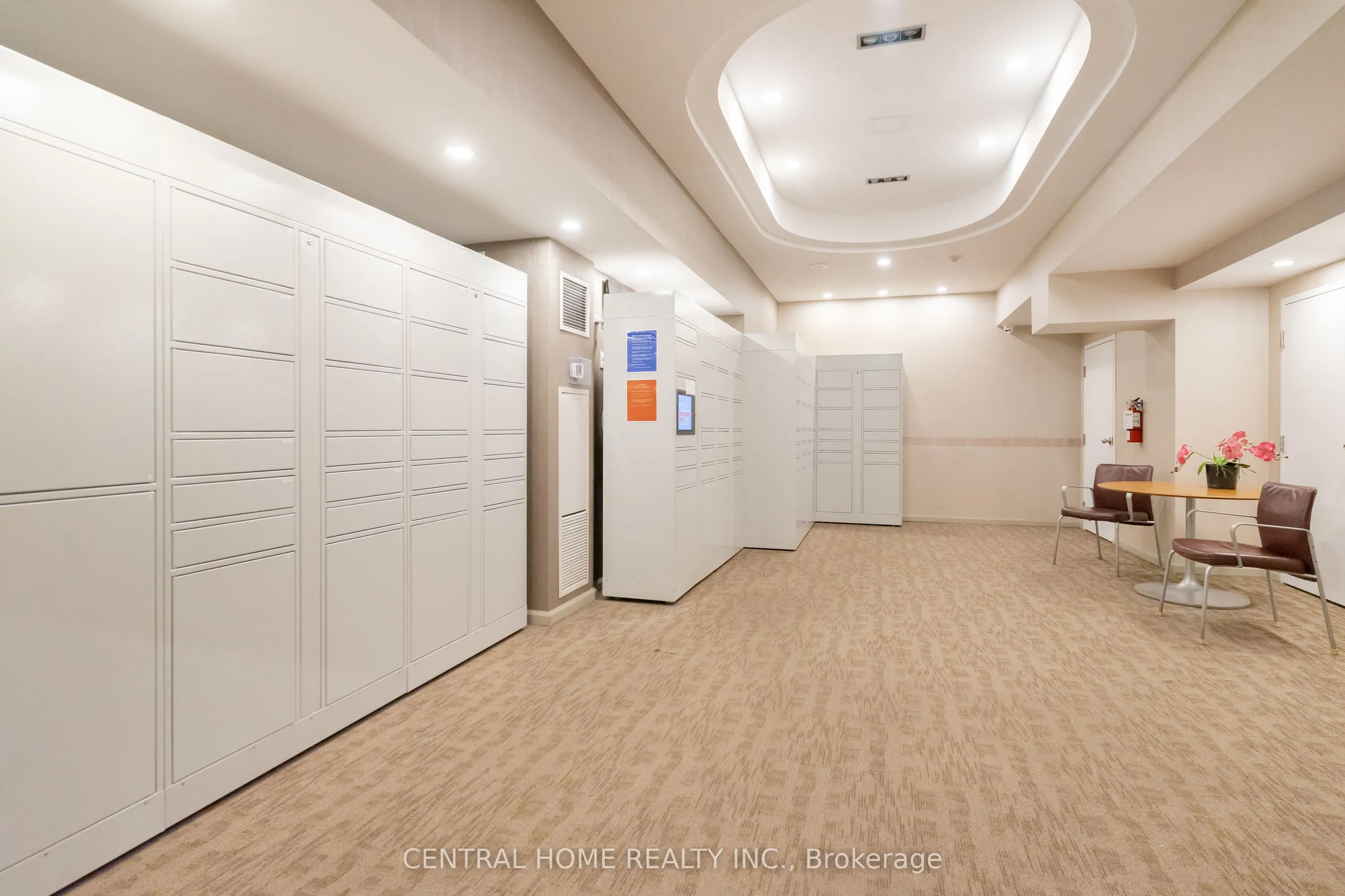3939 Duke Of York Boulevard, #717