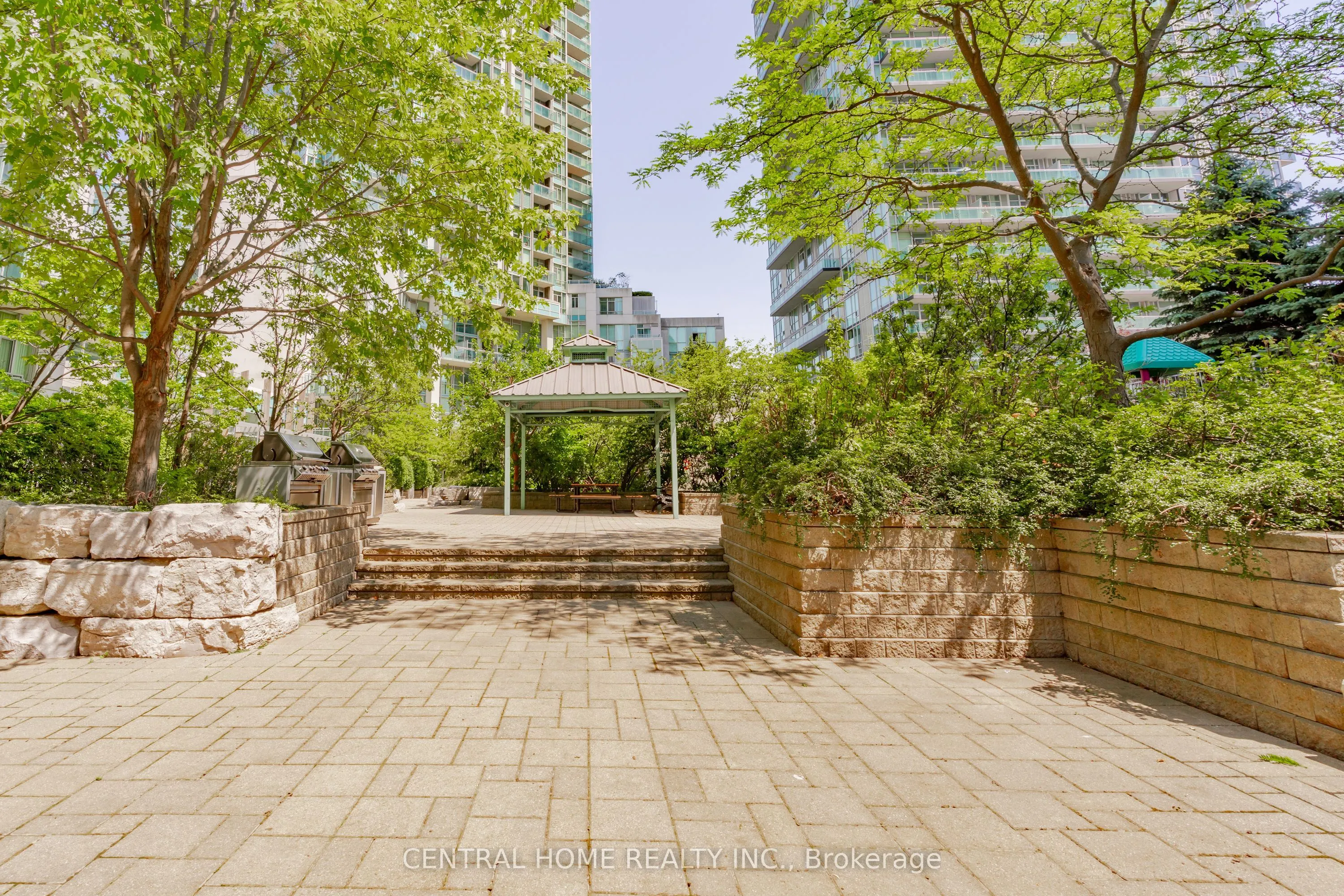 3939 Duke Of York Boulevard, #717