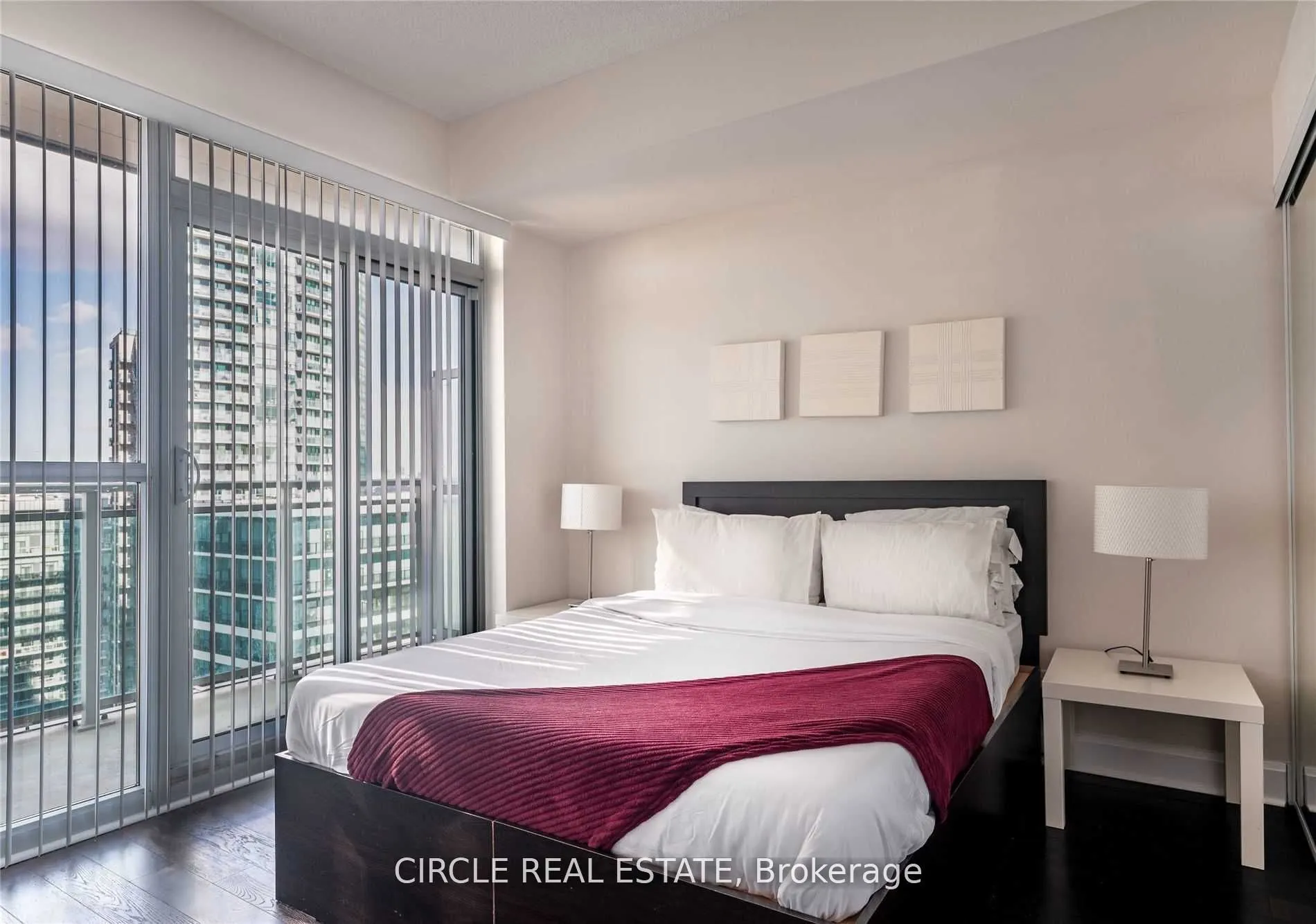 33 Shore Breeze Drive, #1806