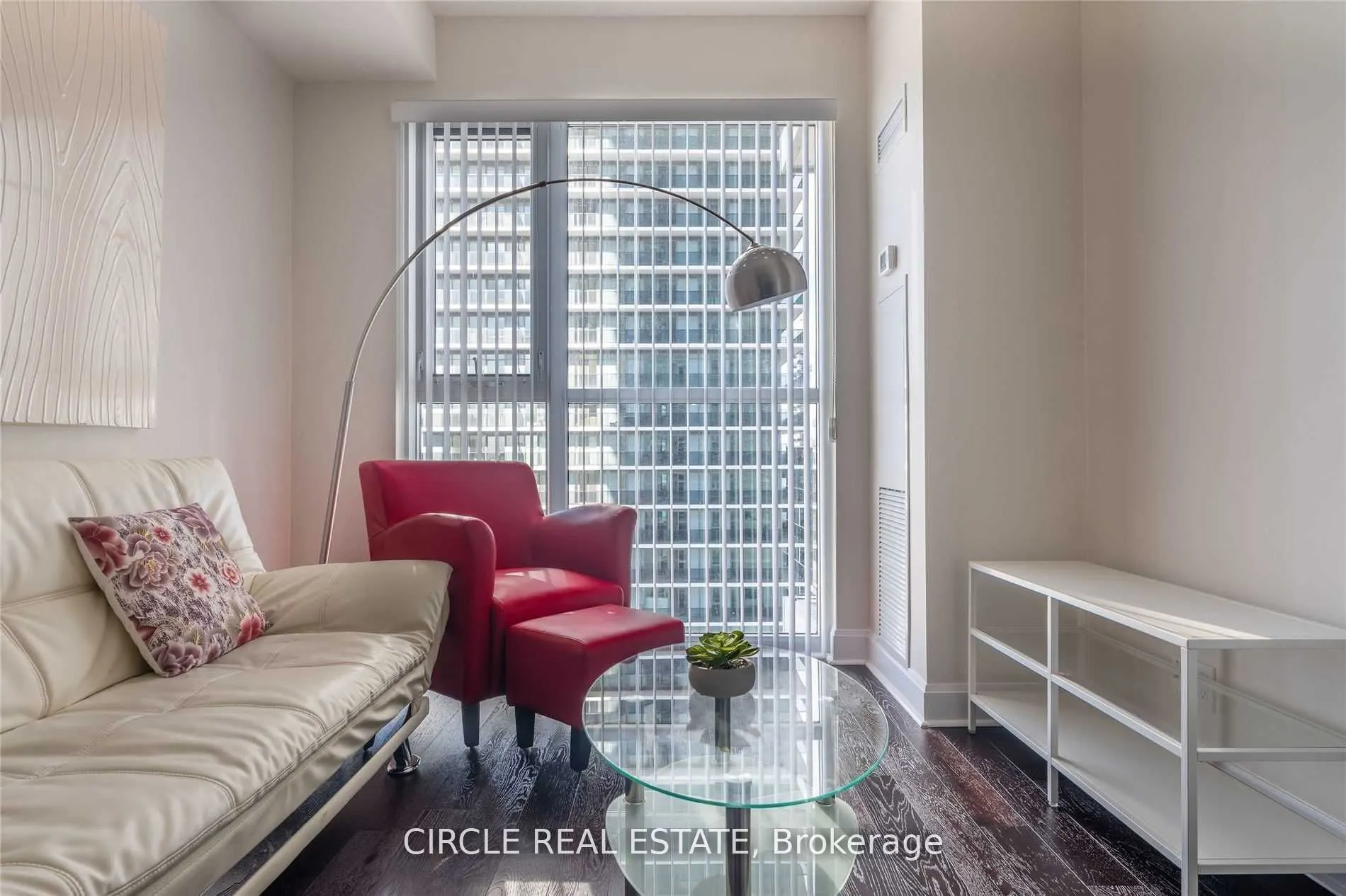 33 Shore Breeze Drive, #1806