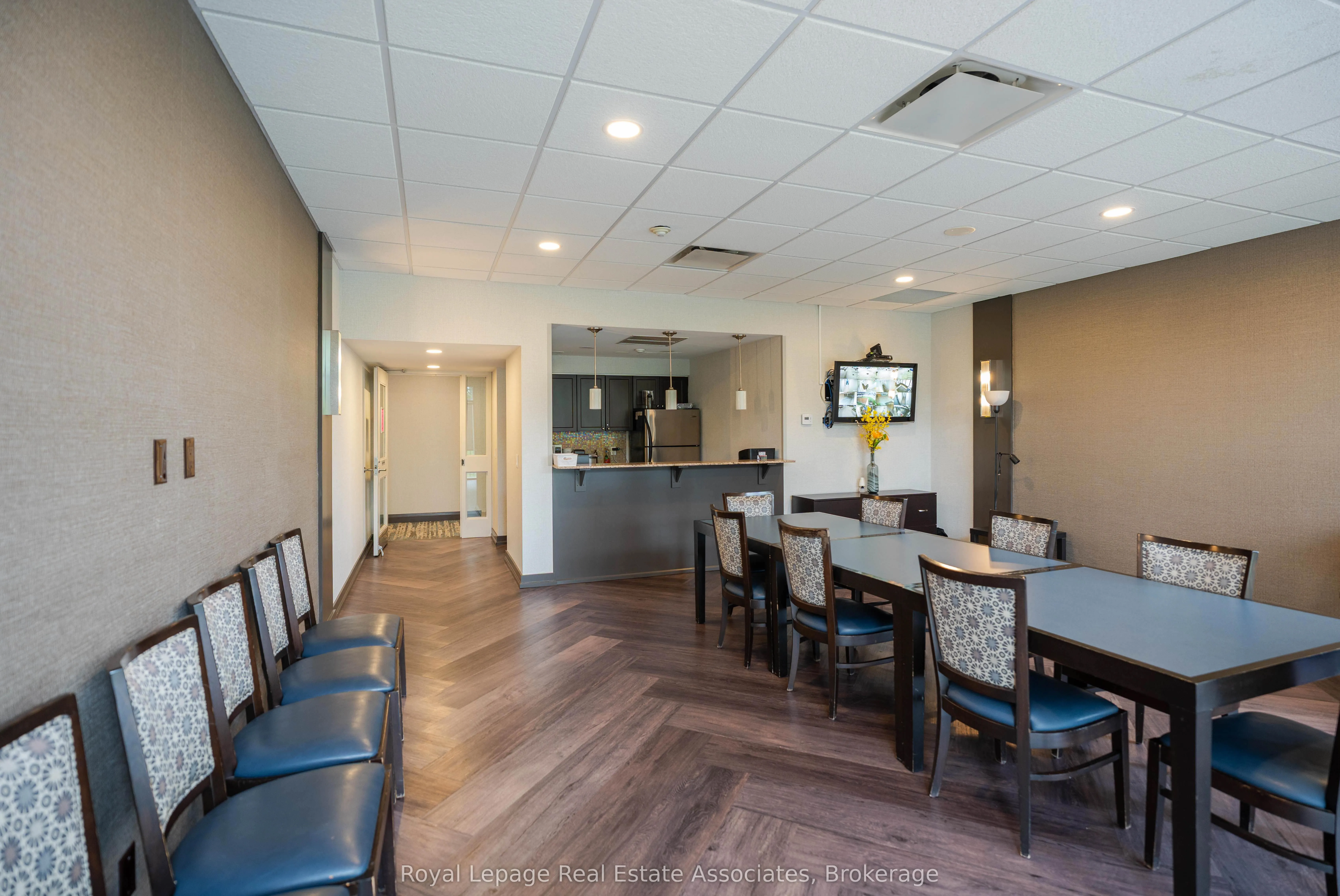 2325 Central Park Drive, #1112