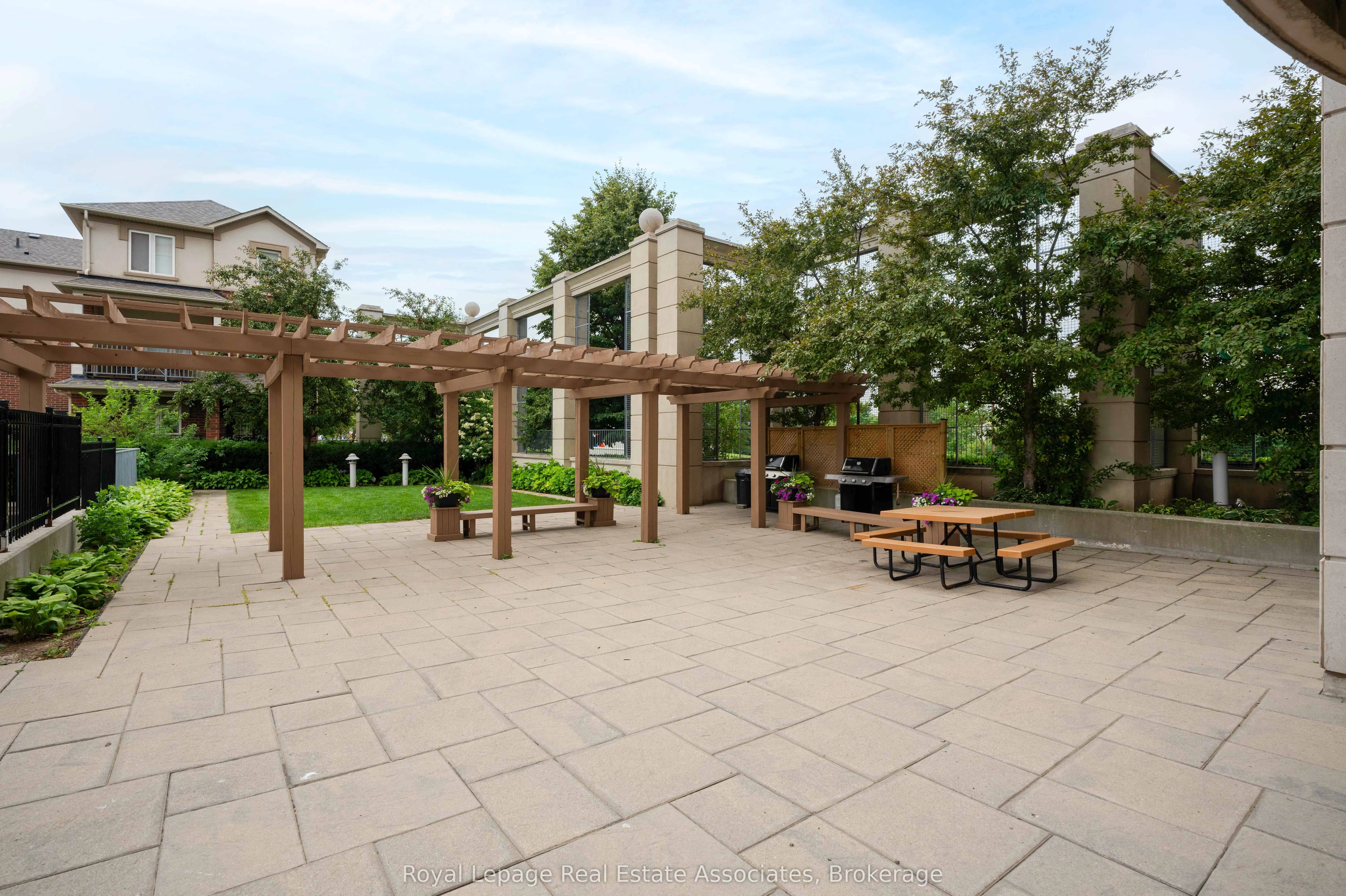 2325 Central Park Drive, #1112