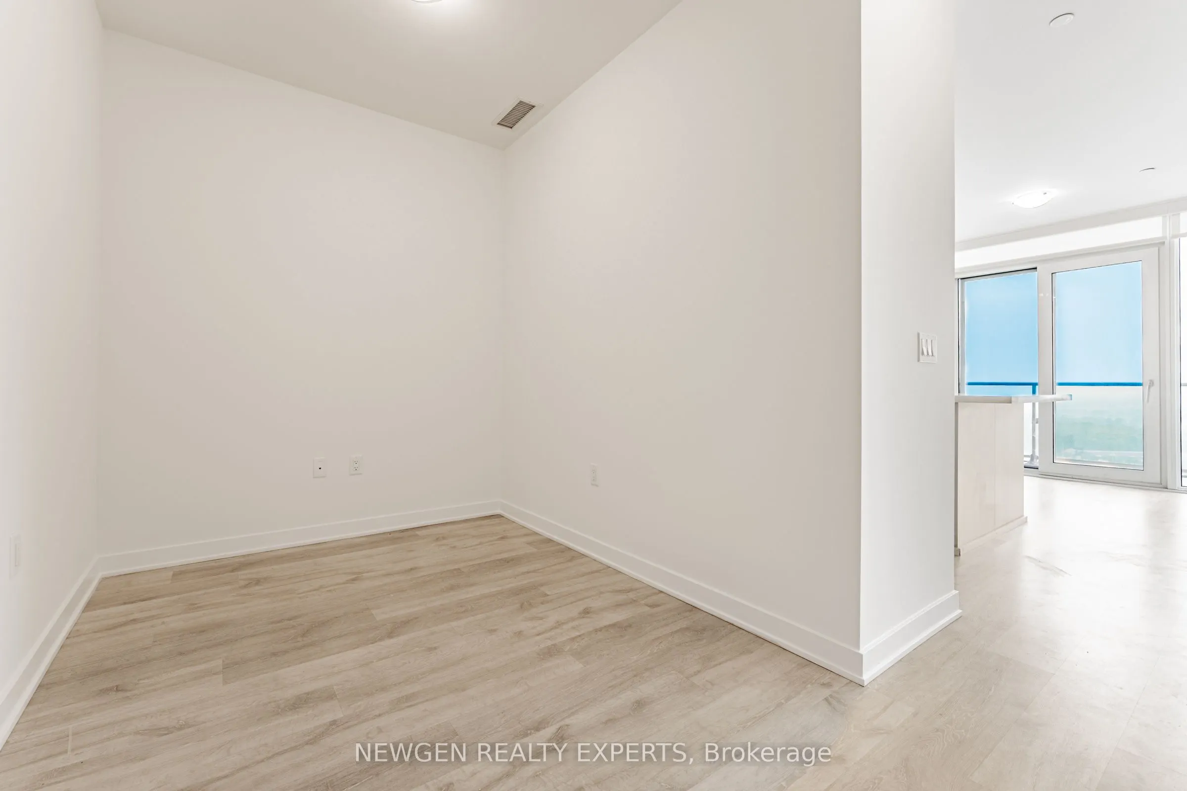 4655 Metcalfe Avenue, #PH 2203