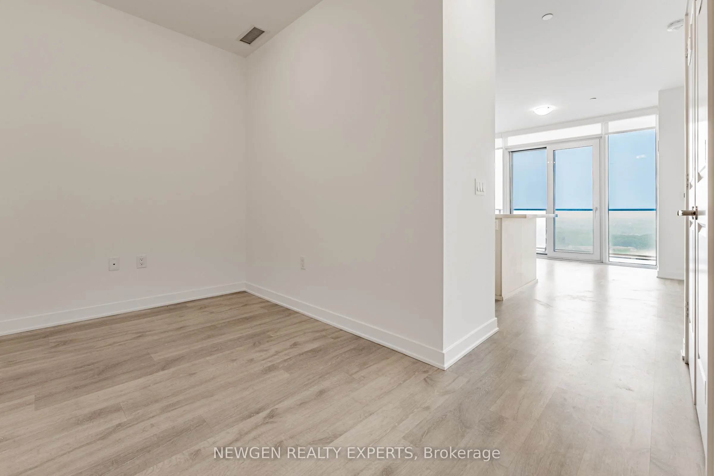 4655 Metcalfe Avenue, #PH 2203