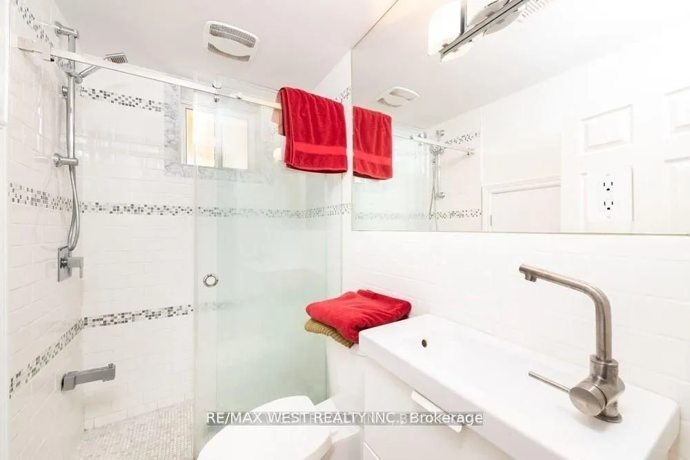 629 Beresford Avenue, #Lower