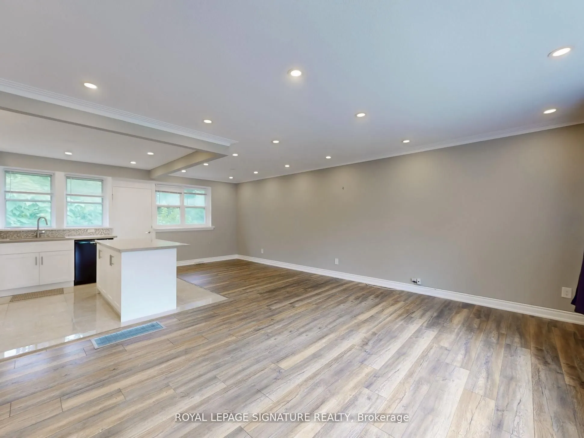 1821 Christopher Road
