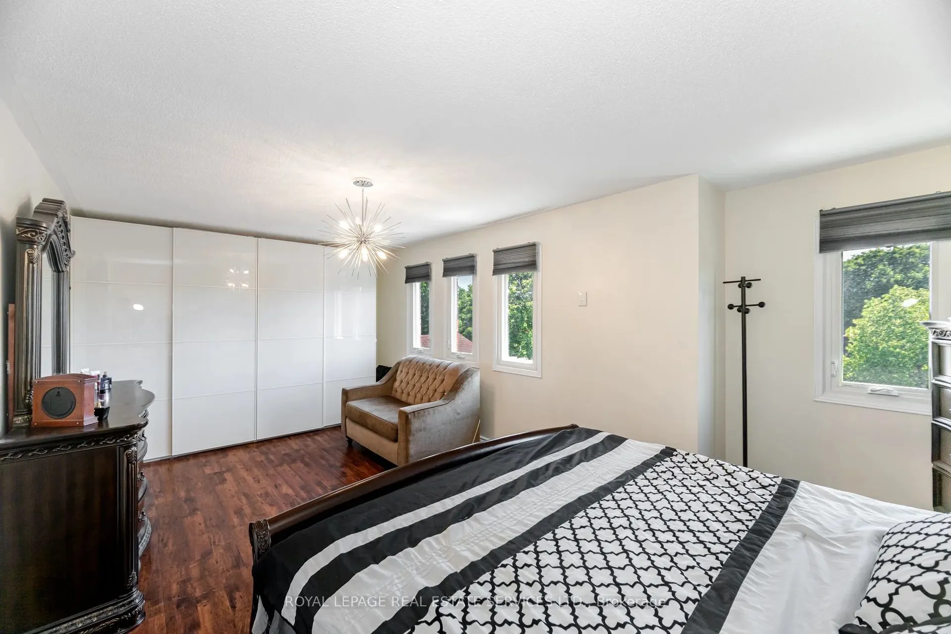 3245 Aubrey Road
