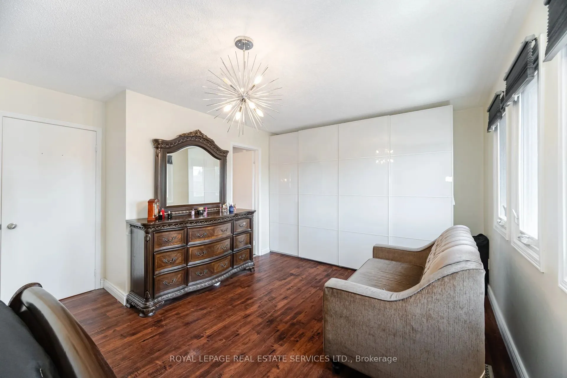 3245 Aubrey Road