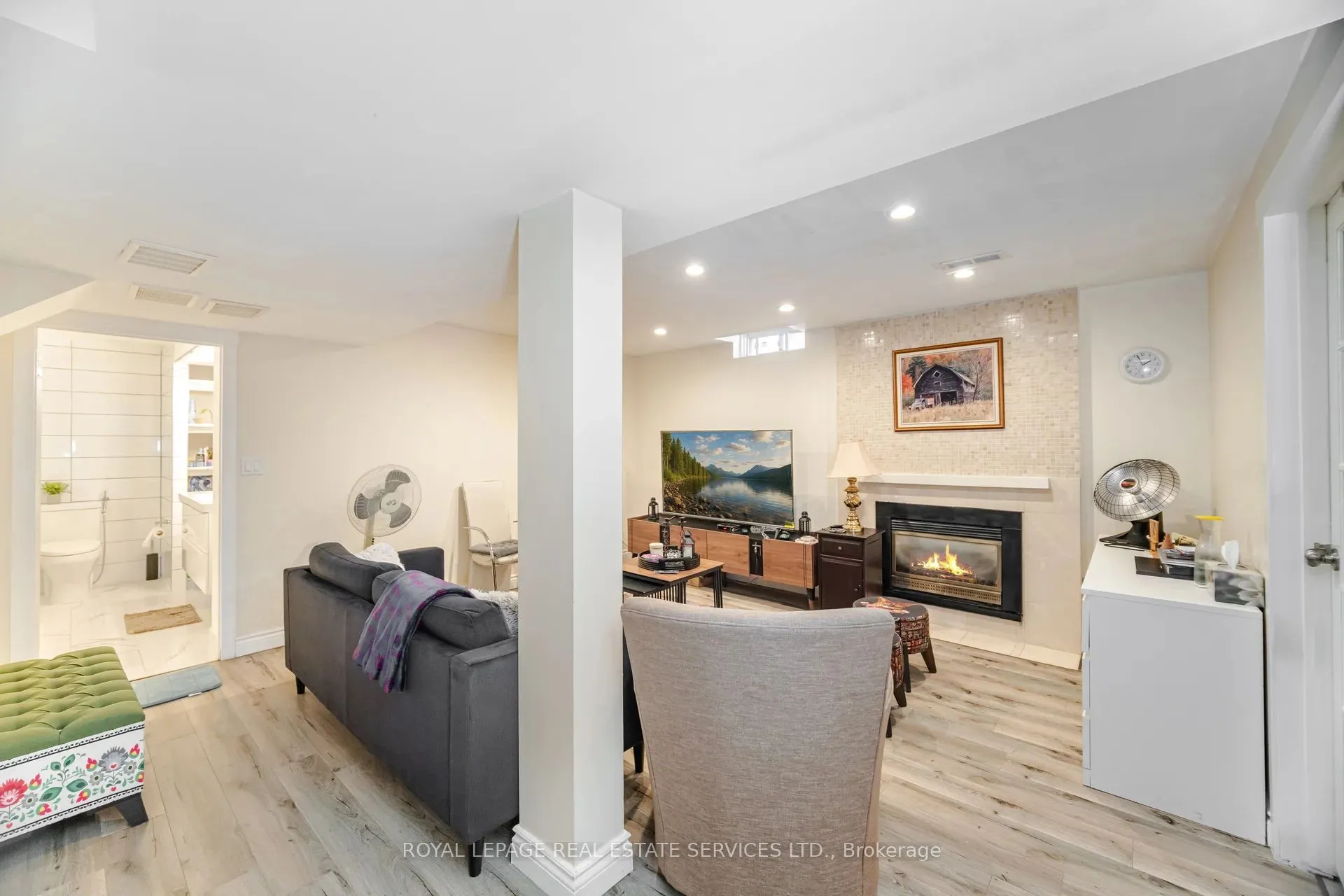 3245 Aubrey Road