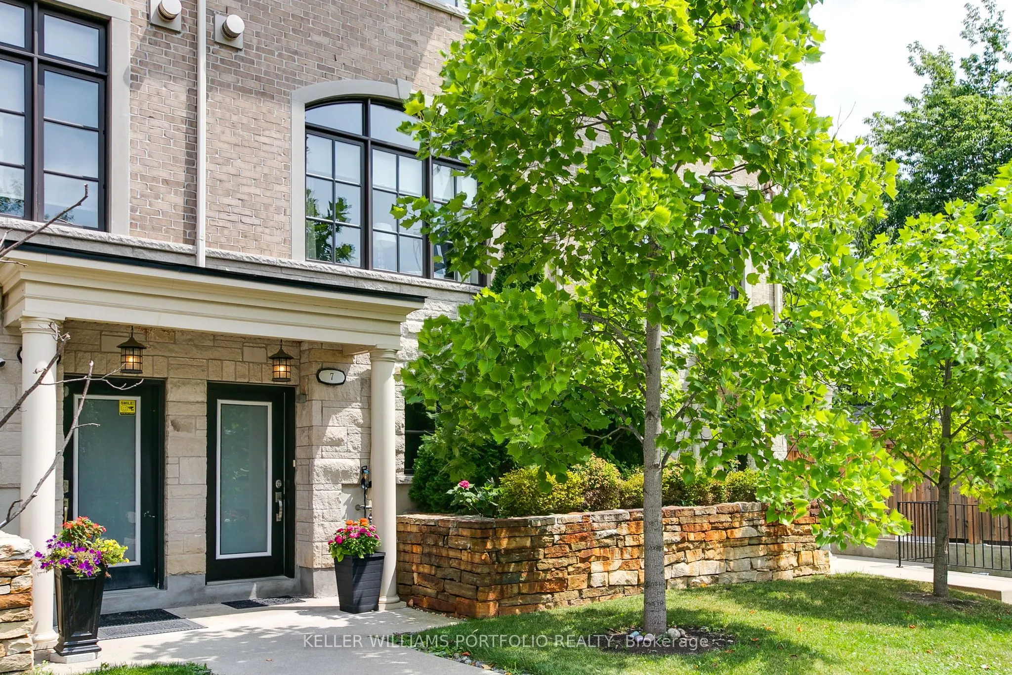 7 Poplar Avenue