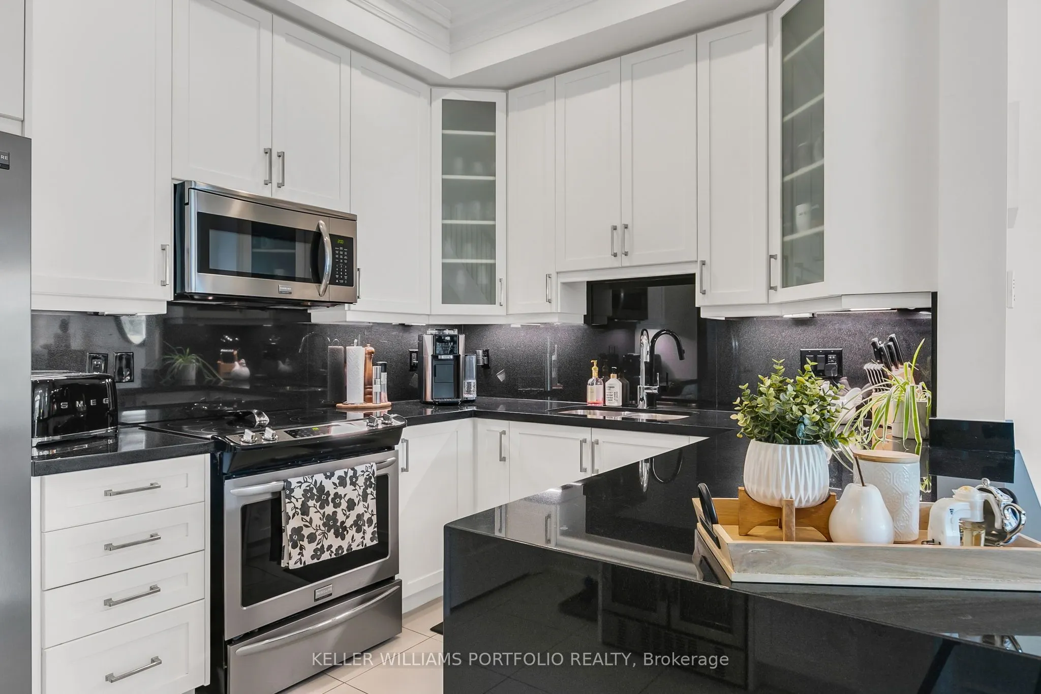 7 Poplar Avenue