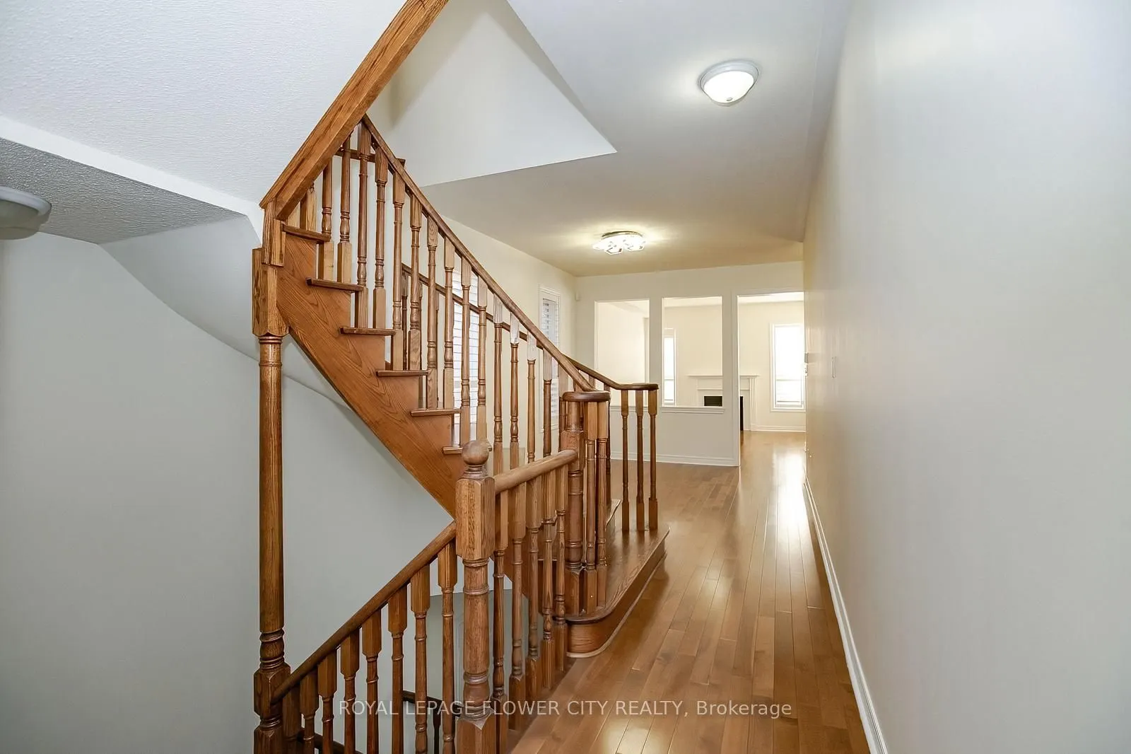 3698 Bloomington Crescent