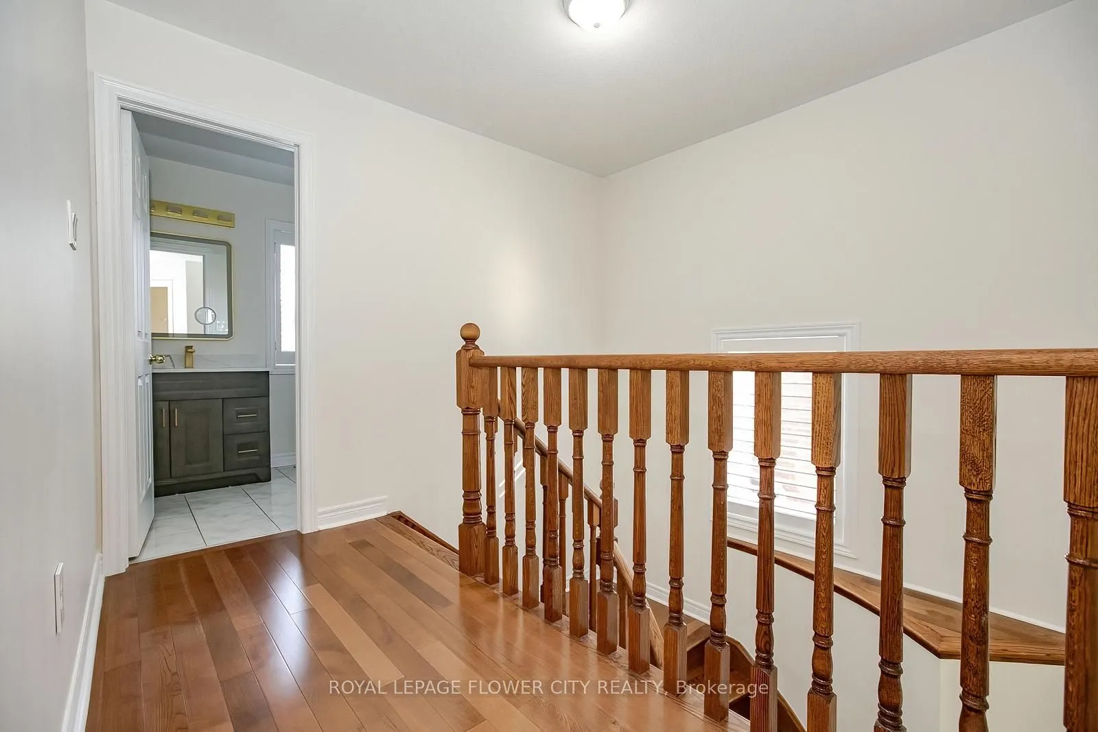 3698 Bloomington Crescent