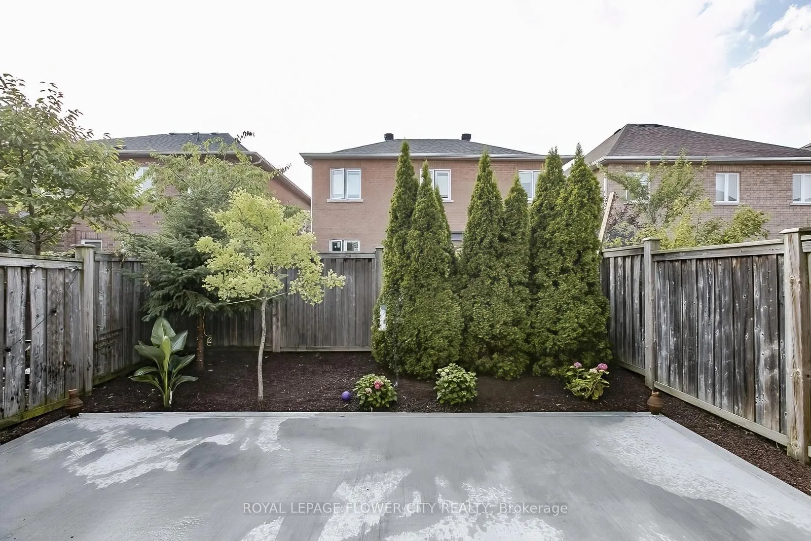 3698 Bloomington Crescent