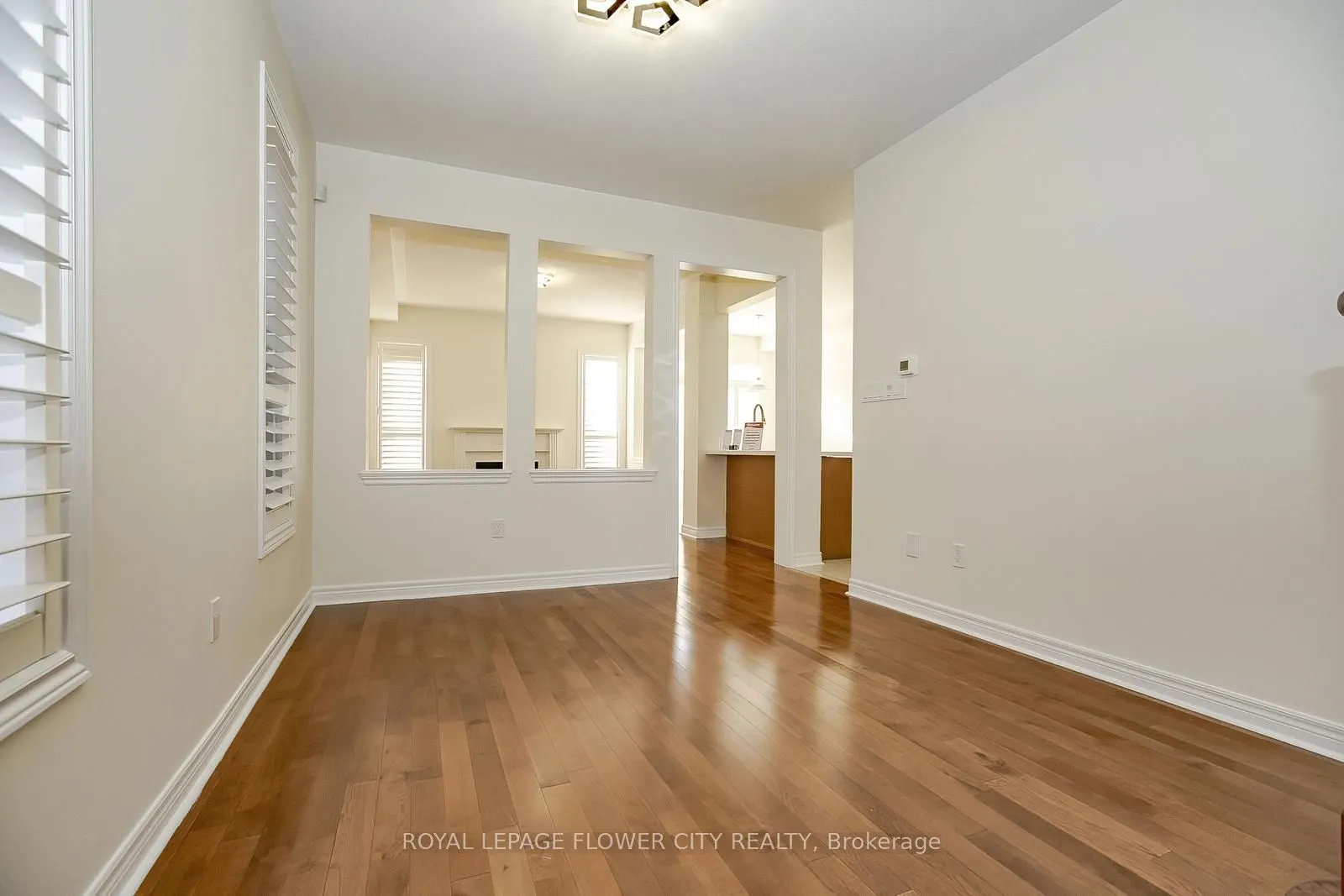 3698 Bloomington Crescent