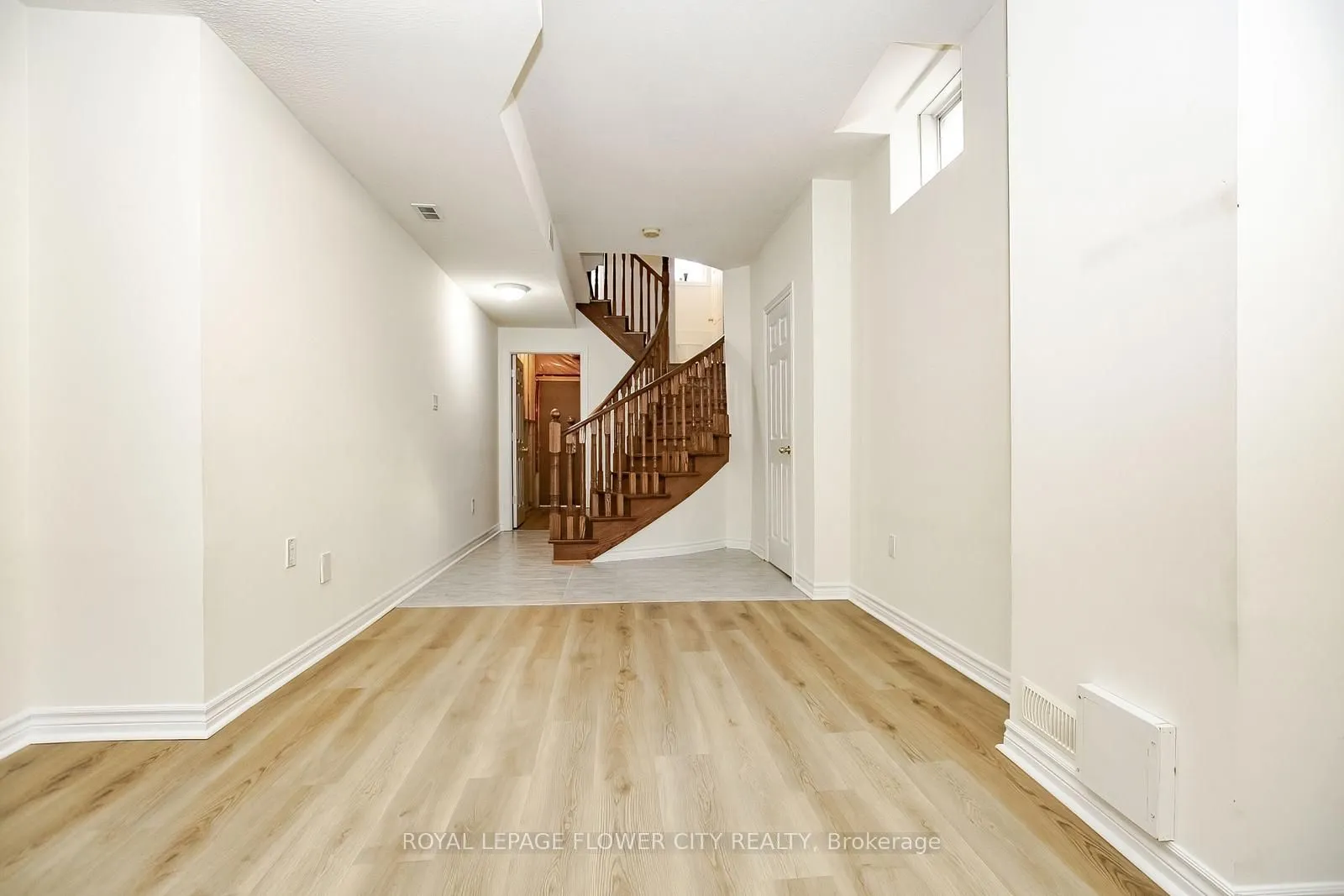 3698 Bloomington Crescent
