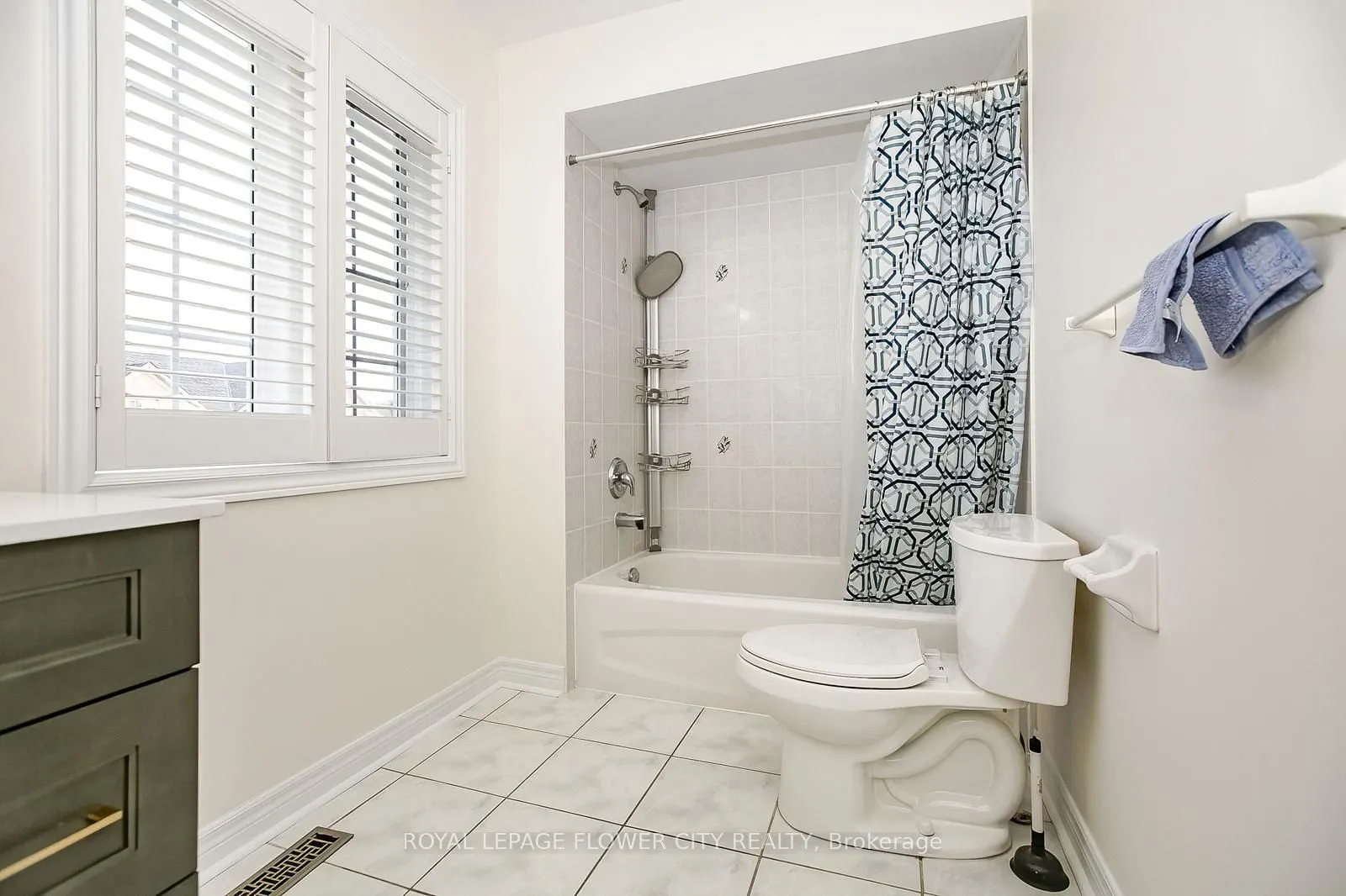 3698 Bloomington Crescent