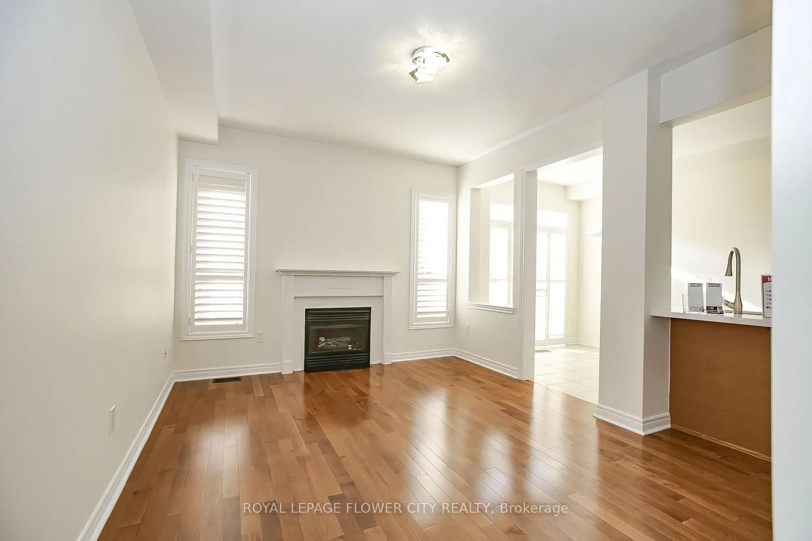 3698 Bloomington Crescent