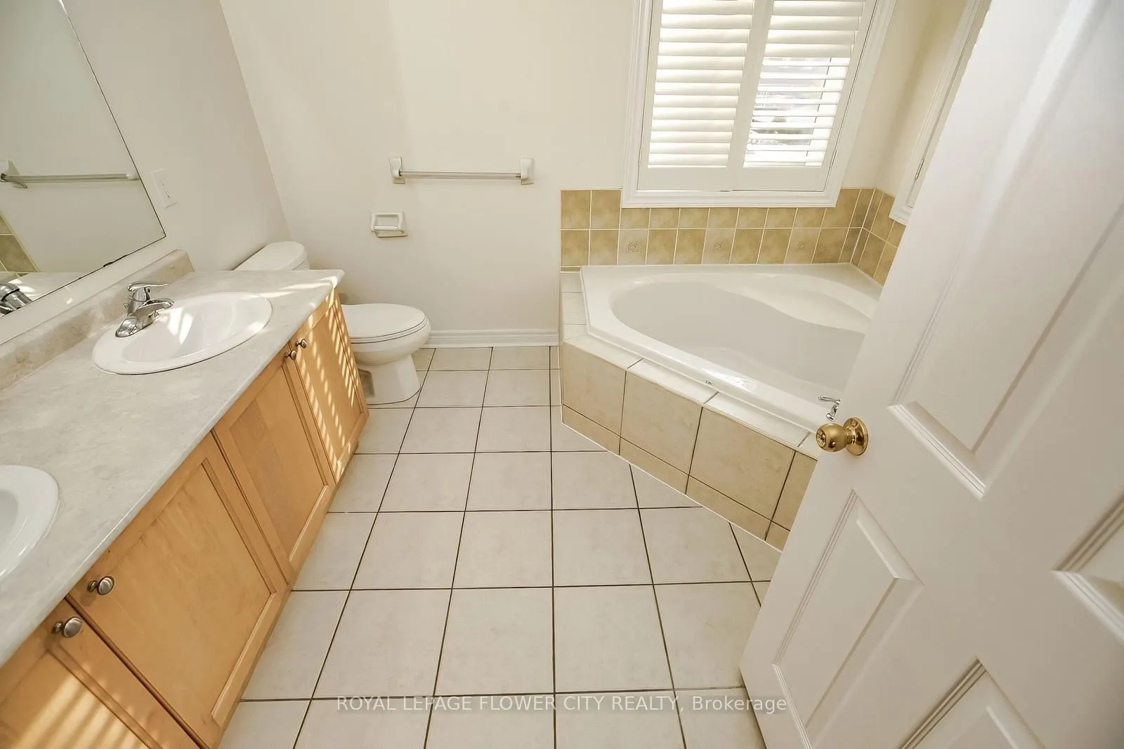 3698 Bloomington Crescent