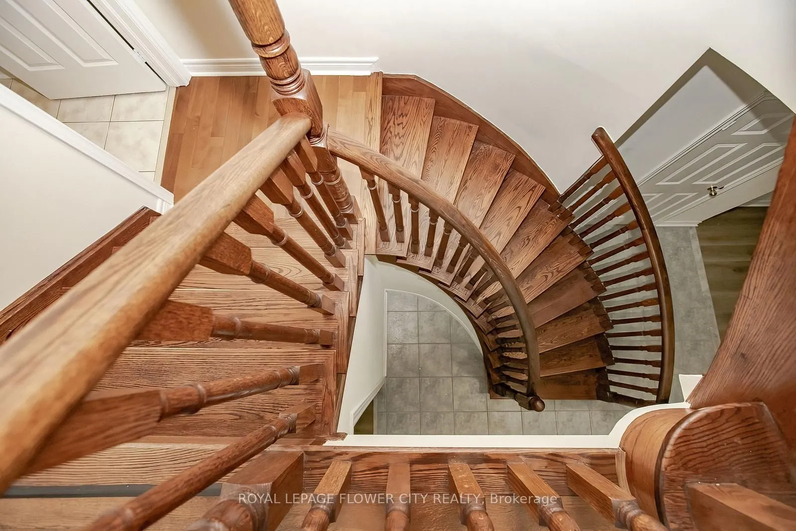 3698 Bloomington Crescent