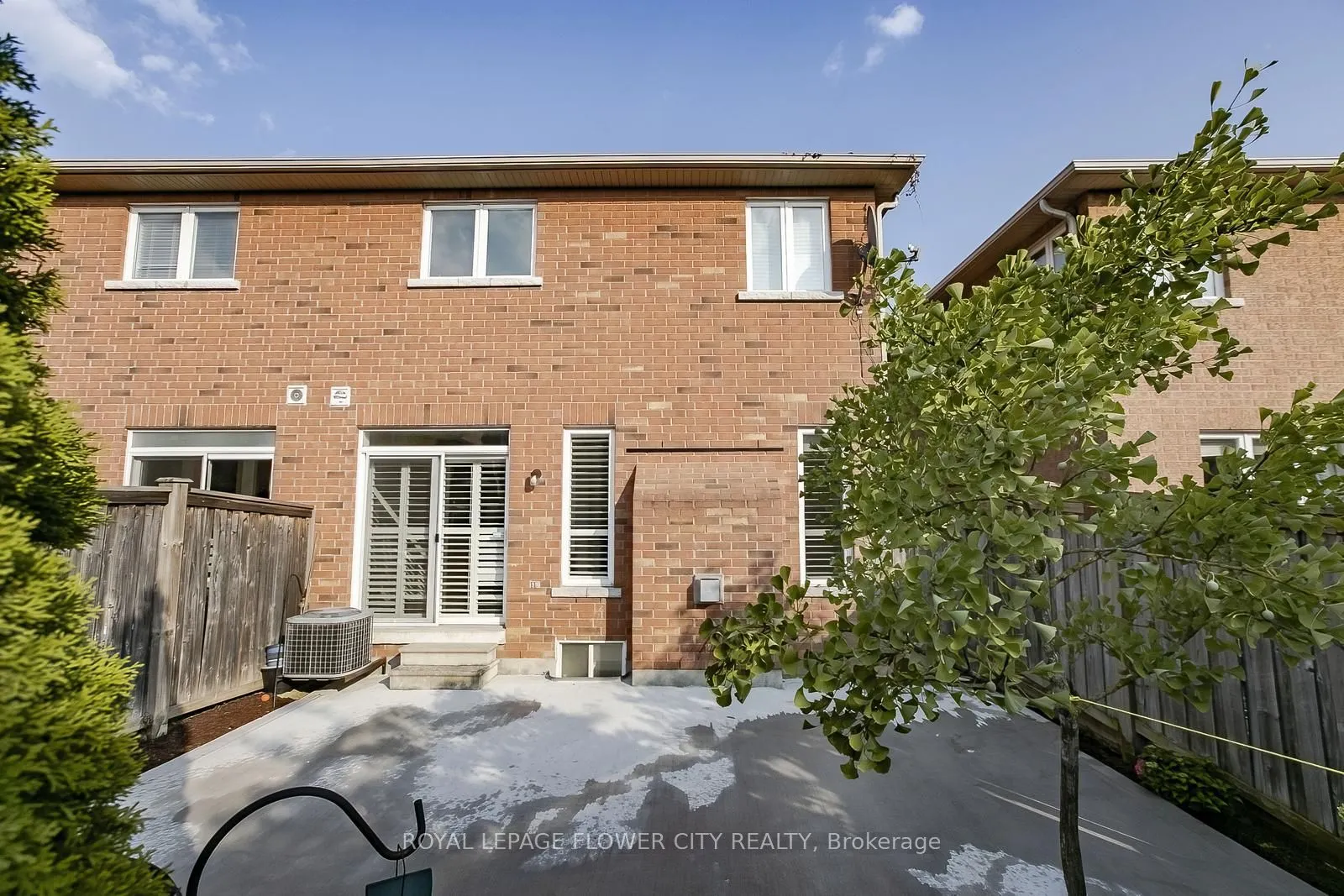 3698 Bloomington Crescent