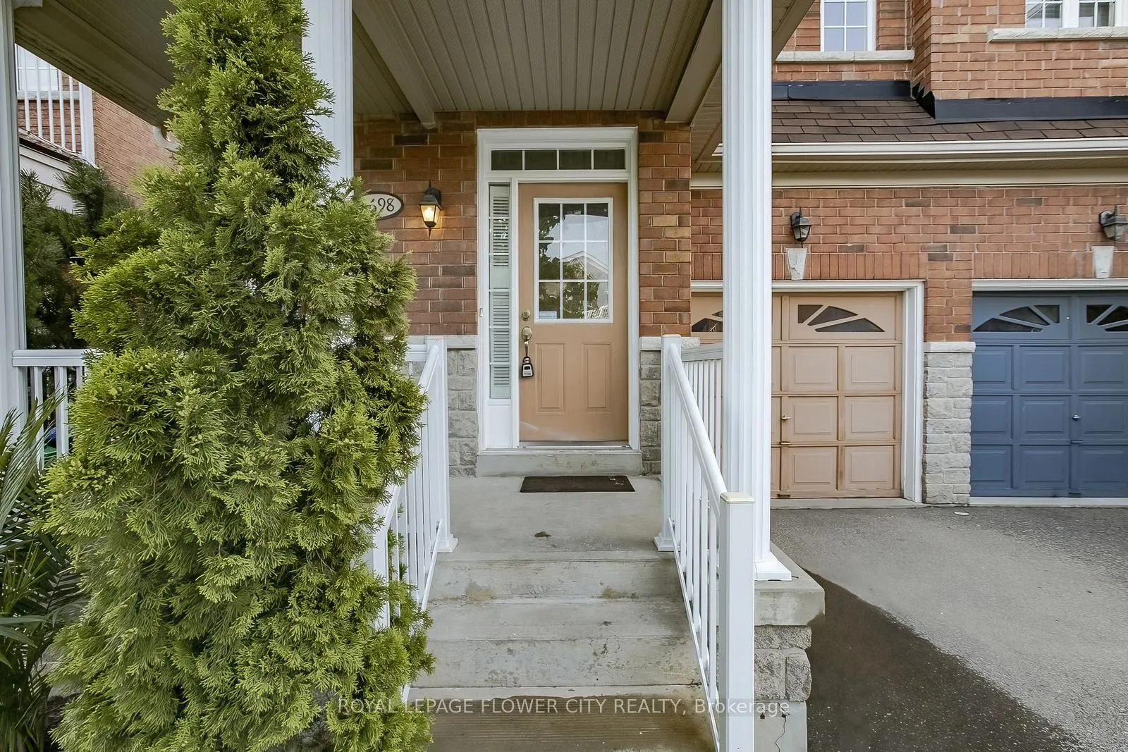 3698 Bloomington Crescent