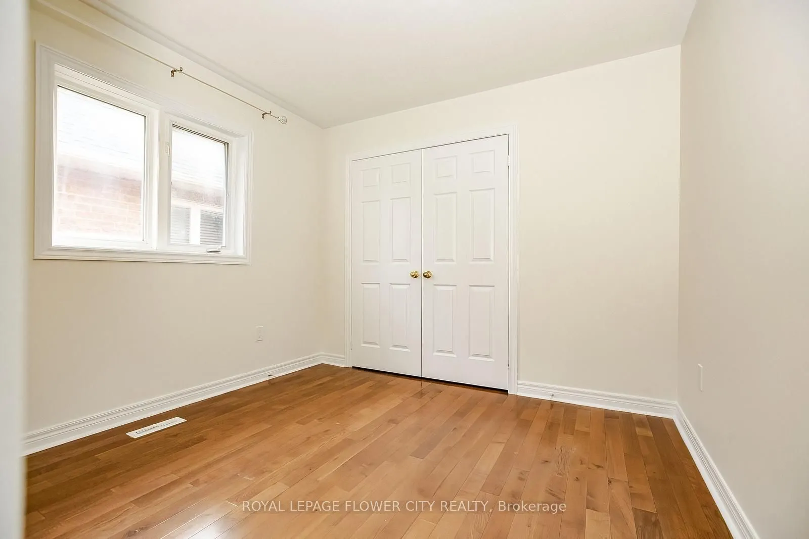 3698 Bloomington Crescent