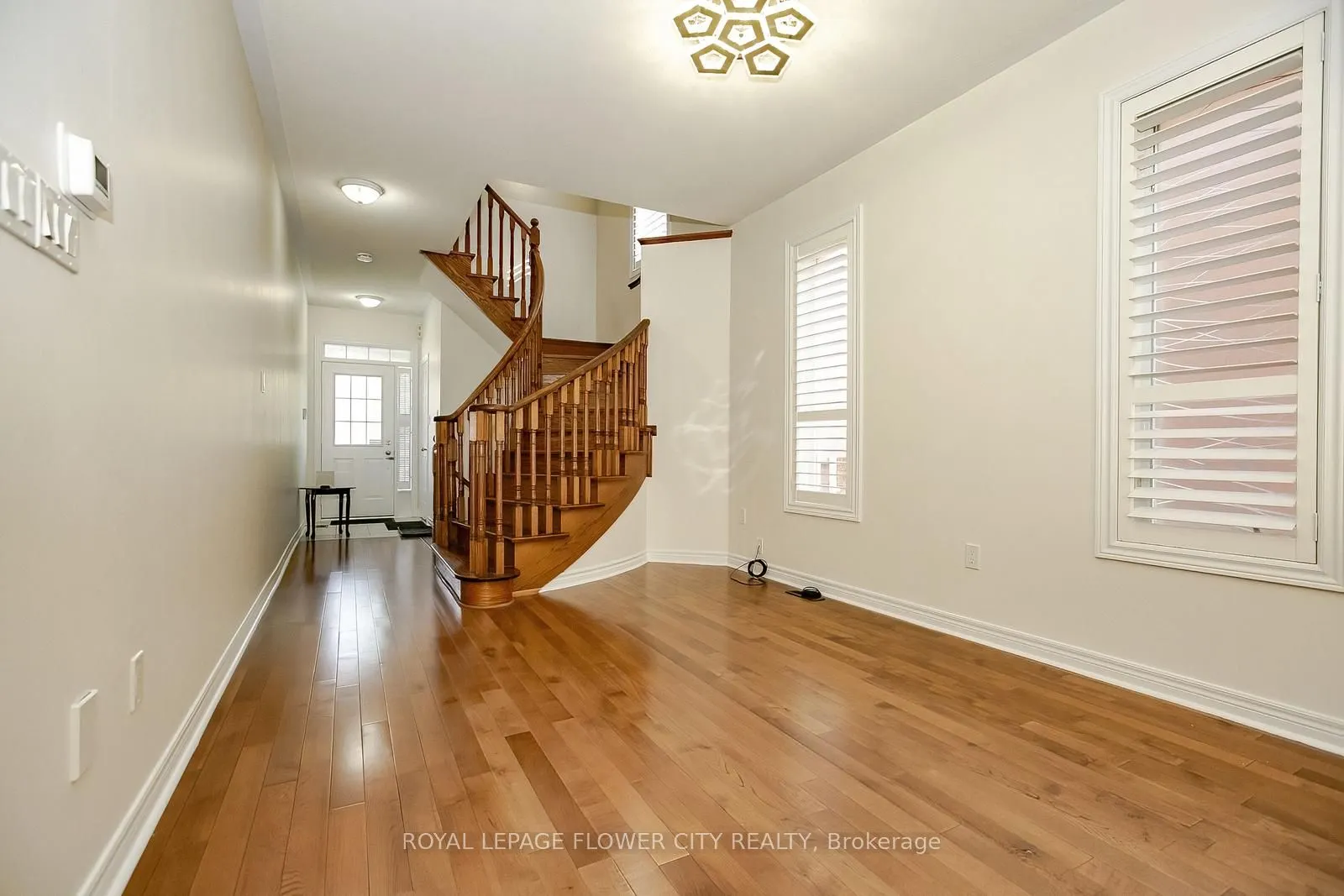 3698 Bloomington Crescent