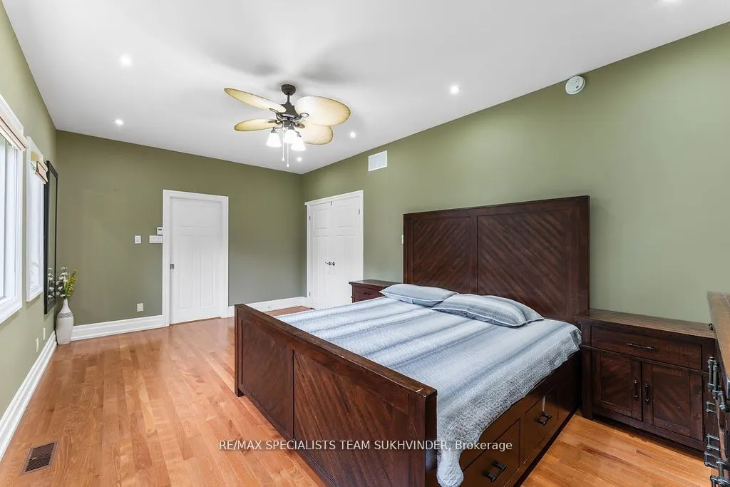 7 Golfdale Court