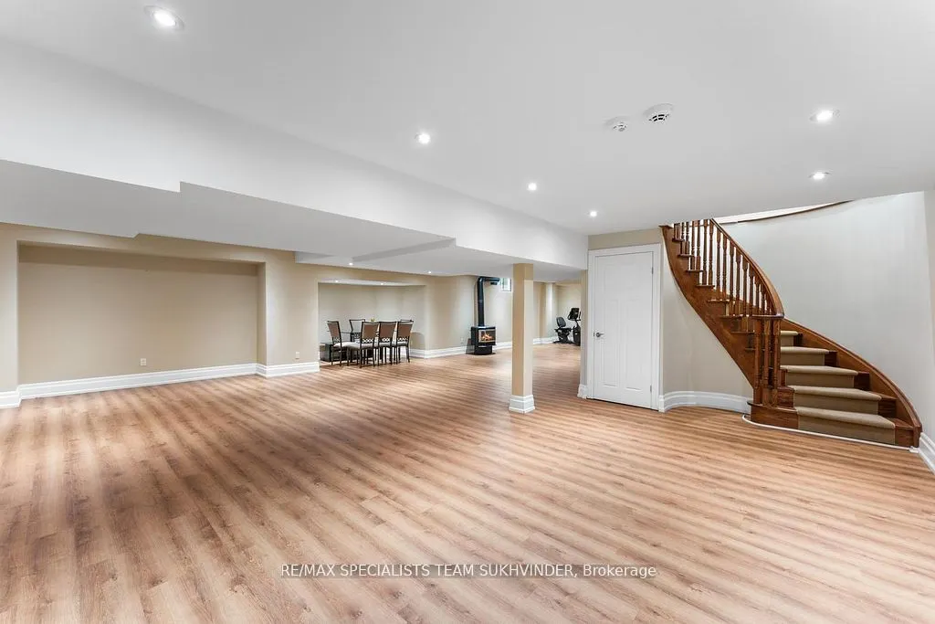 7 Golfdale Court