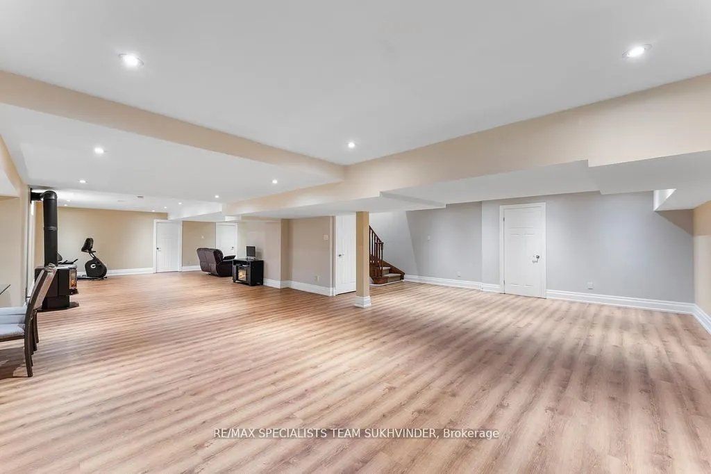 7 Golfdale Court