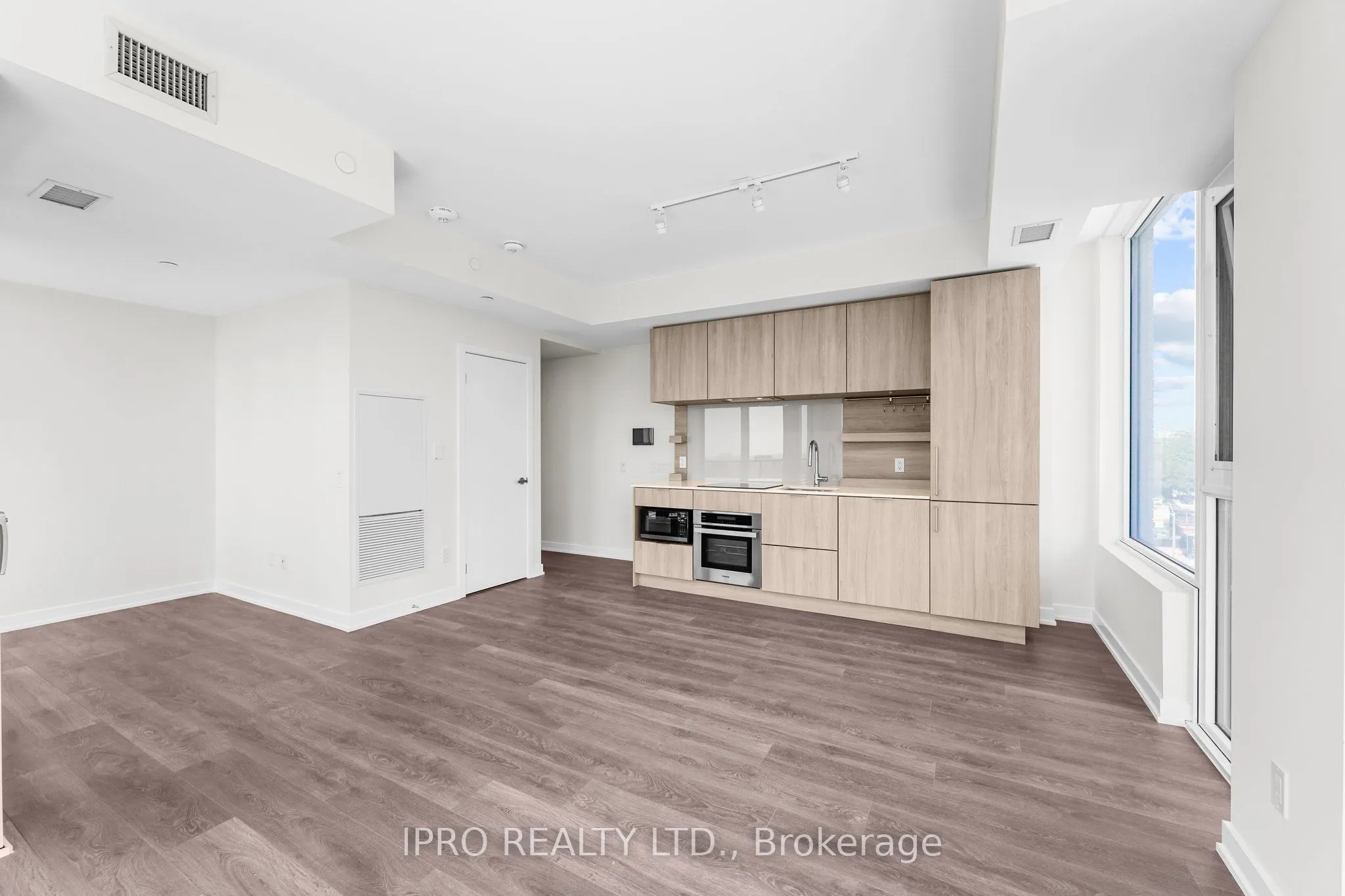 28 Ann Street, #508