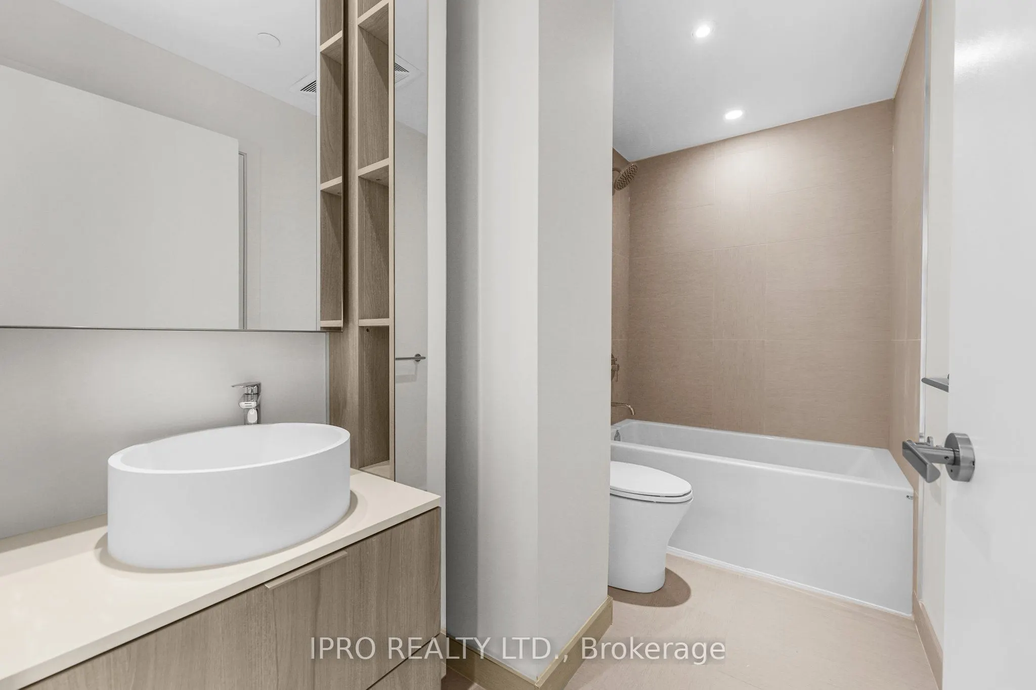 28 Ann Street, #508