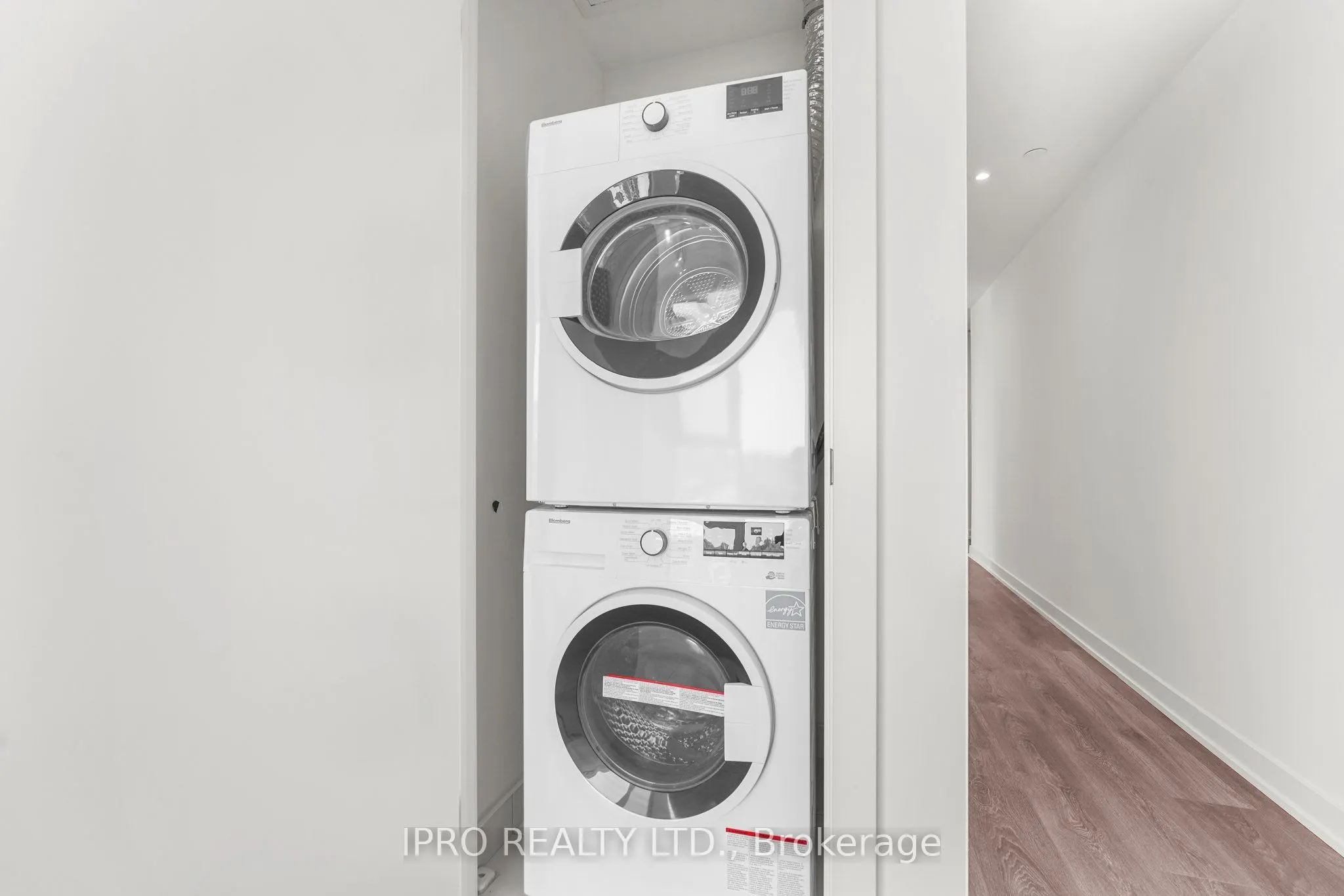 28 Ann Street, #508
