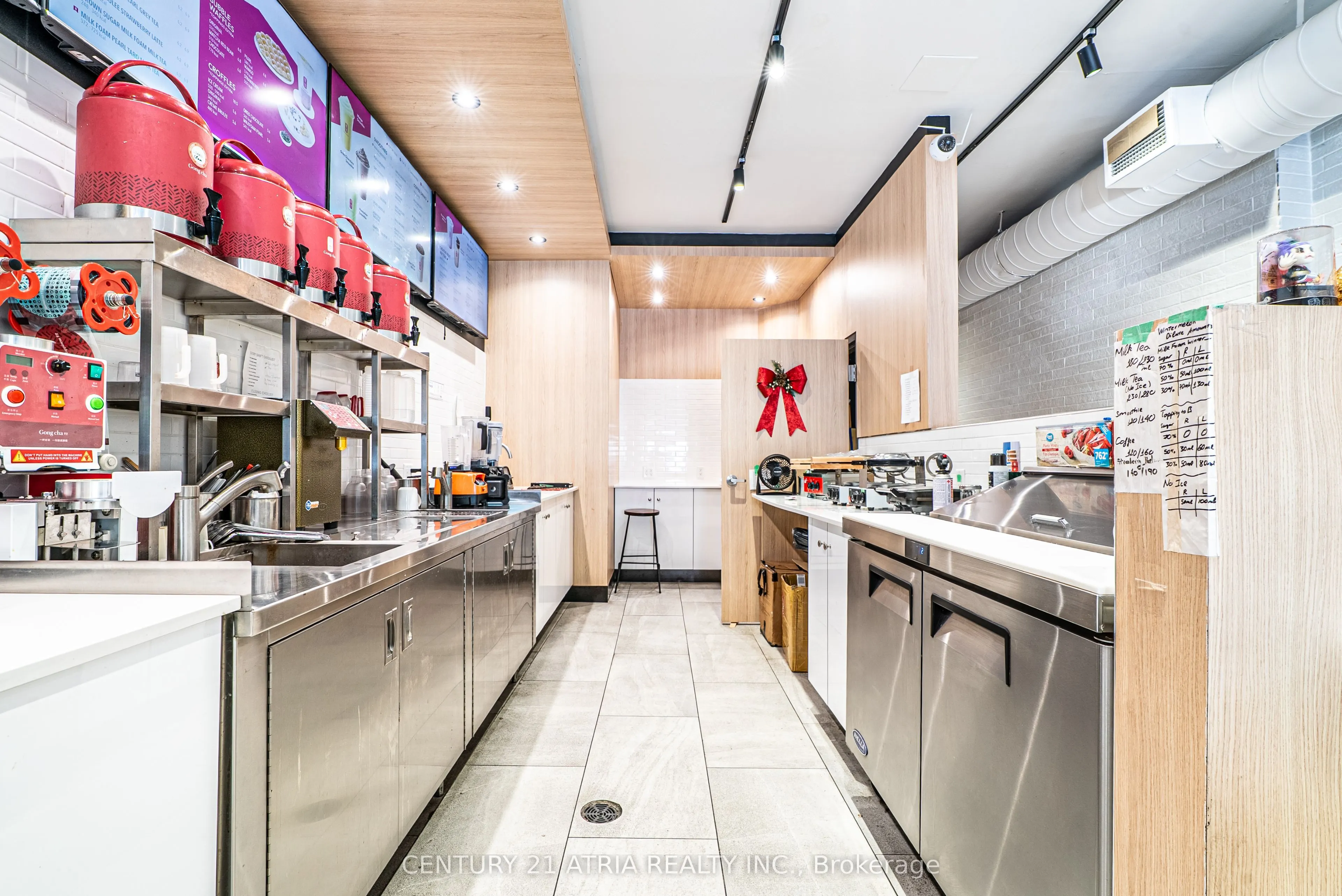 83 Lakeshore Road
