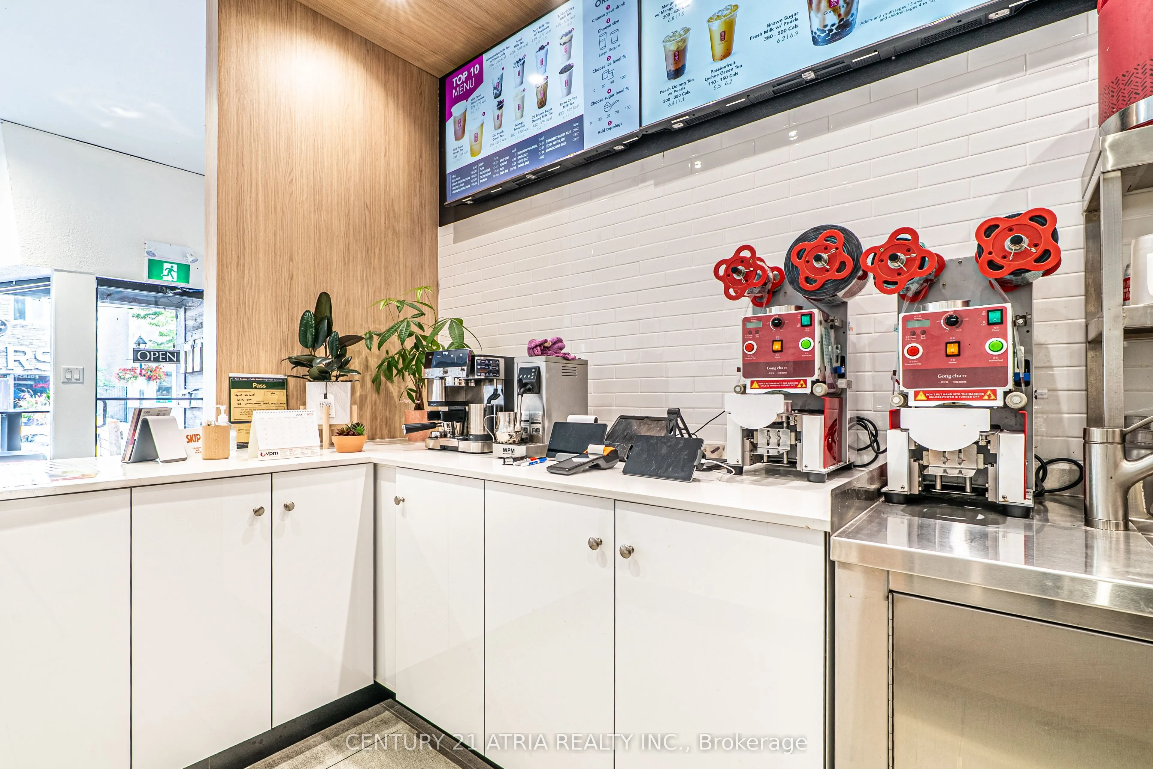 83 Lakeshore Road