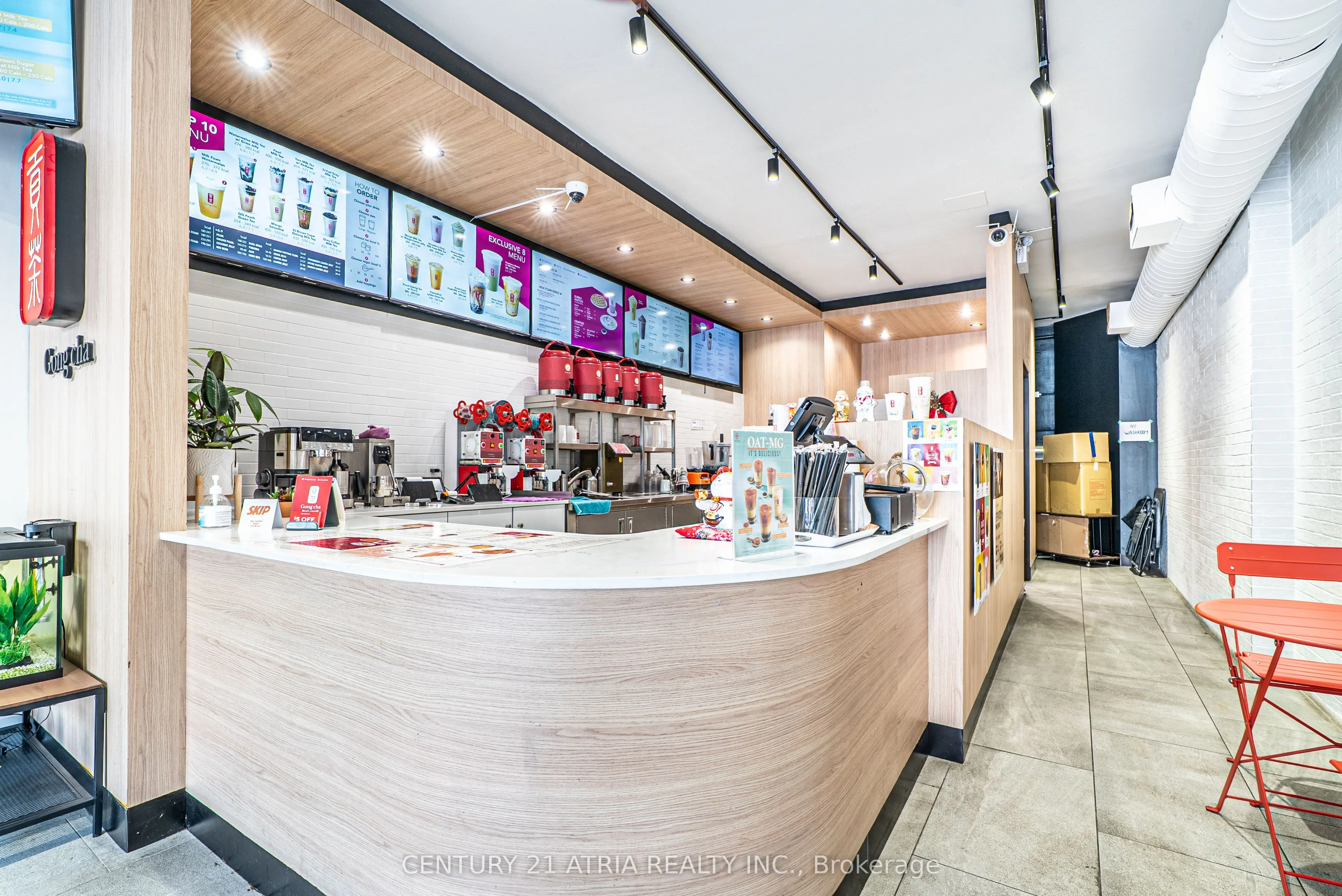 83 Lakeshore Road